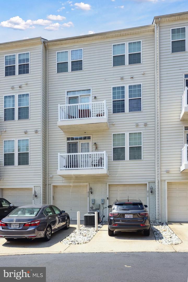 2710 SHEFFIELD HILL WAY, WOODBRIDGE, Virginia 22191, 3 Bedrooms Bedrooms, ,2 BathroomsBathrooms,Residential,For sale,2710 SHEFFIELD HILL WAY,VAPW2097518 MLS # VAPW2097518