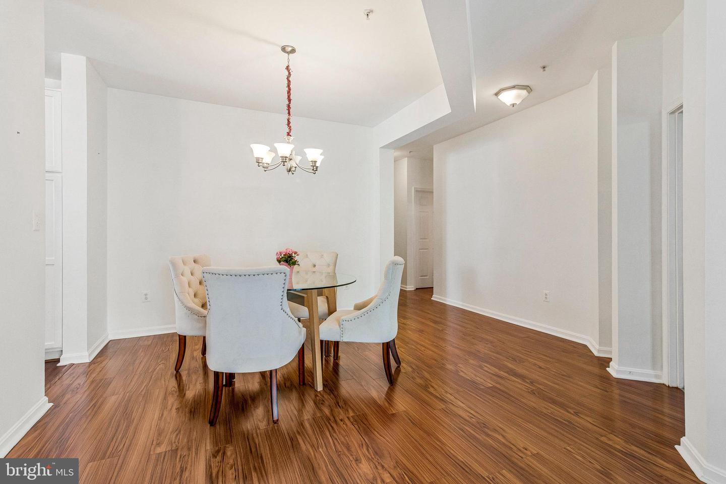 6476 CHEYENNE DR #203, ALEXANDRIA, Virginia 22312, 2 Bedrooms Bedrooms, ,2 BathroomsBathrooms,Residential,For sale,6476 CHEYENNE DR #203,VAFX2249116 MLS # VAFX2249116