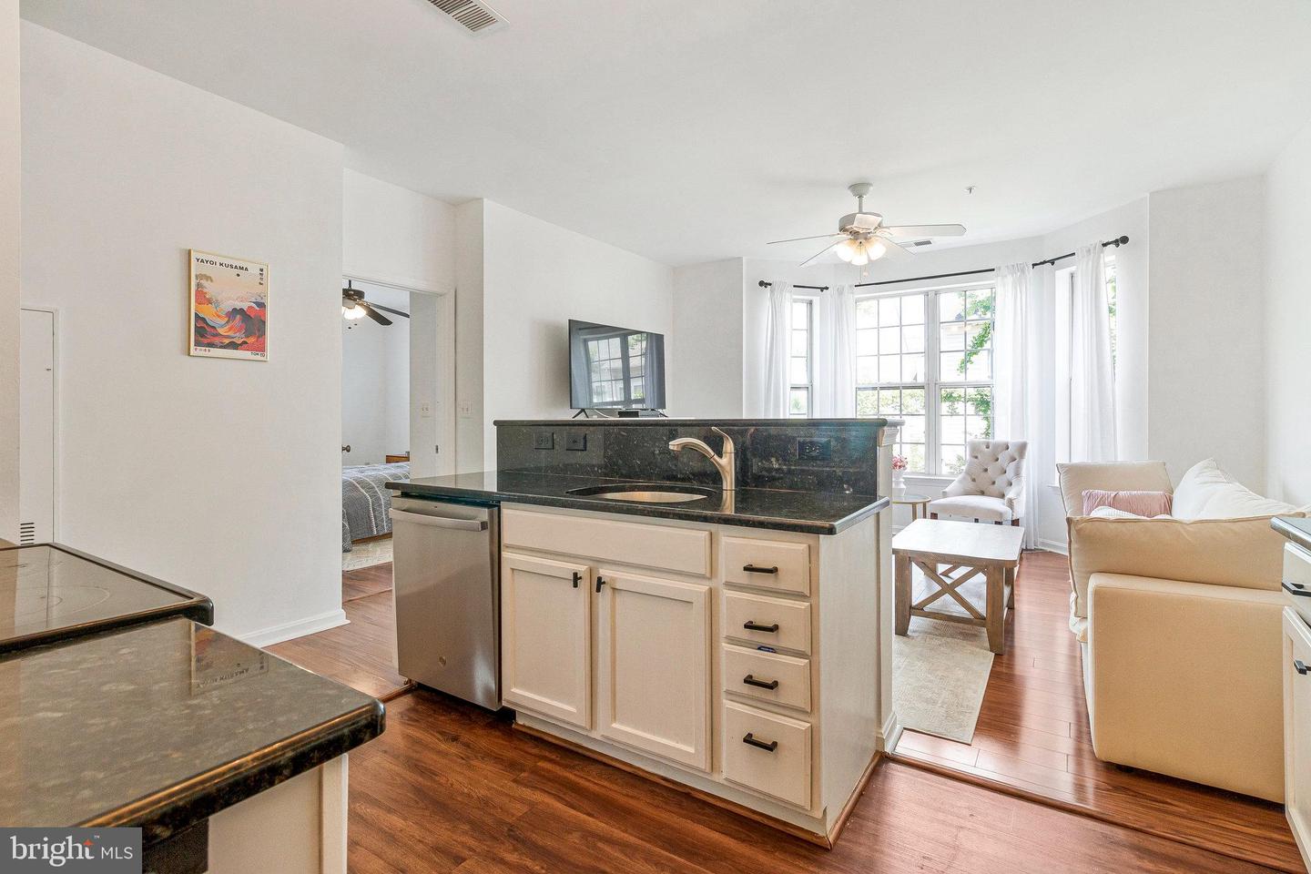6476 CHEYENNE DR #203, ALEXANDRIA, Virginia 22312, 2 Bedrooms Bedrooms, ,2 BathroomsBathrooms,Residential,For sale,6476 CHEYENNE DR #203,VAFX2249116 MLS # VAFX2249116