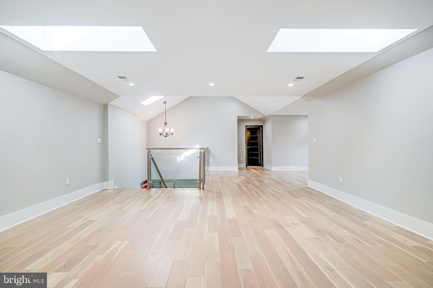 9908 BLAKE LN, OAKTON, Virginia 22124, 7 Bedrooms Bedrooms, ,7 BathroomsBathrooms,Residential,For sale,9908 BLAKE LN,VAFX2249120 MLS # VAFX2249120