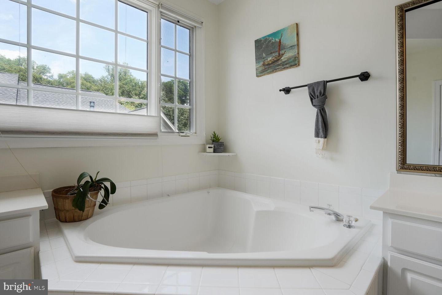 47834 SCOTSBOROUGH SQ, POTOMAC FALLS, Virginia 20165, 4 Bedrooms Bedrooms, ,3 BathroomsBathrooms,Residential,For sale,47834 SCOTSBOROUGH SQ,VALO2100072 MLS # VALO2100072