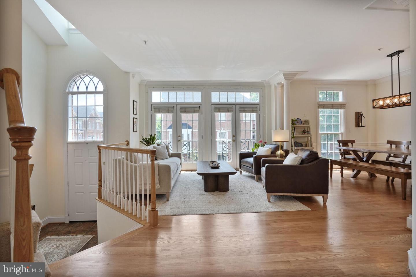 47834 SCOTSBOROUGH SQ, POTOMAC FALLS, Virginia 20165, 4 Bedrooms Bedrooms, ,3 BathroomsBathrooms,Residential,For sale,47834 SCOTSBOROUGH SQ,VALO2100072 MLS # VALO2100072