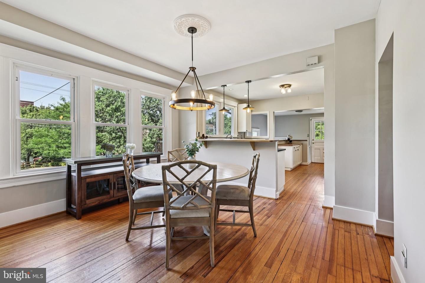 201 PENNSYLVANIA AVE, FALLS CHURCH, Virginia 22046, 4 Bedrooms Bedrooms, 8 Rooms Rooms,3 BathroomsBathrooms,Residential,For sale,201 PENNSYLVANIA AVE,VAFA2003102 MLS # VAFA2003102