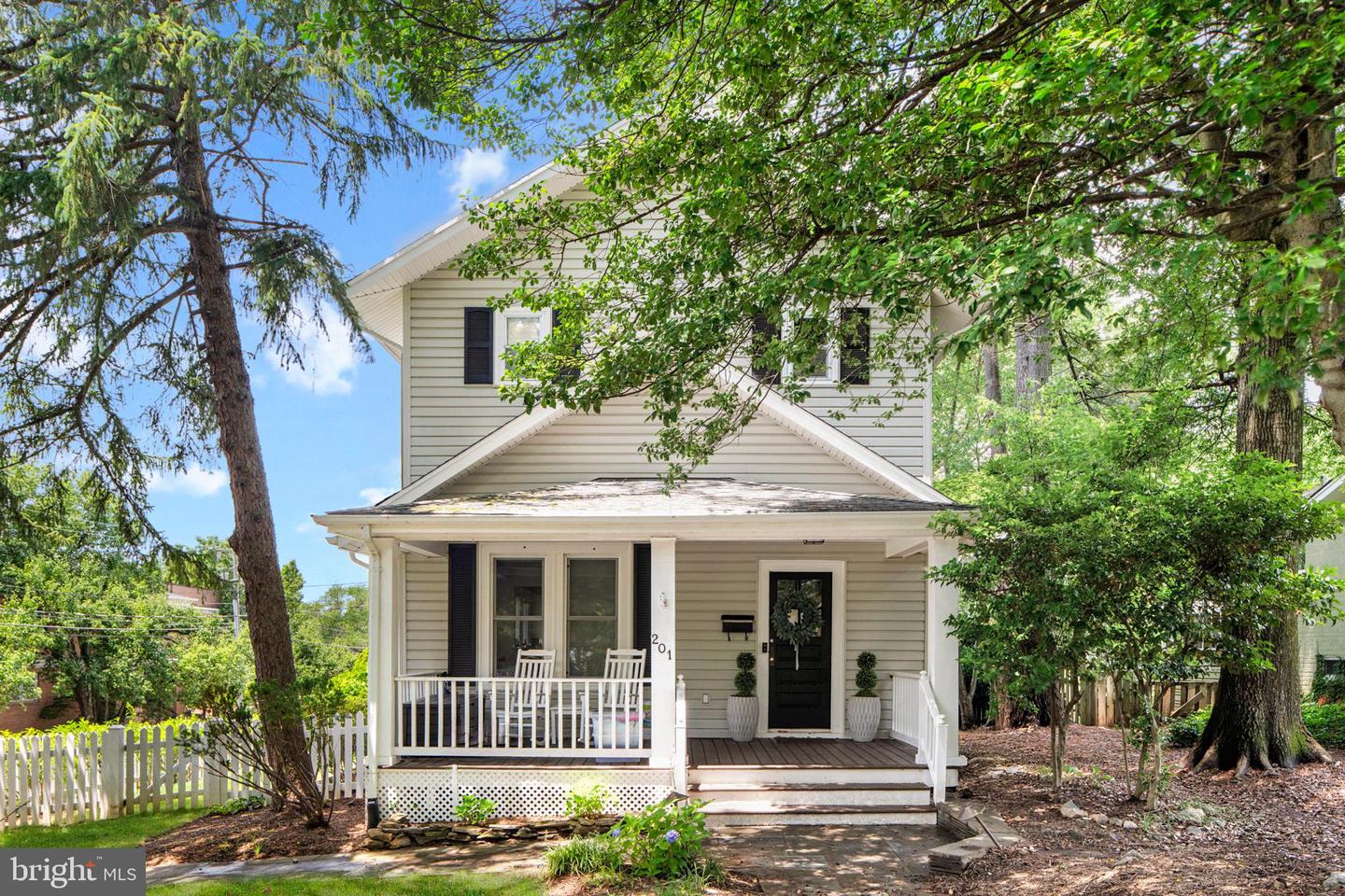 201 PENNSYLVANIA AVE, FALLS CHURCH, Virginia 22046, 4 Bedrooms Bedrooms, 8 Rooms Rooms,3 BathroomsBathrooms,Residential,For sale,201 PENNSYLVANIA AVE,VAFA2003102 MLS # VAFA2003102