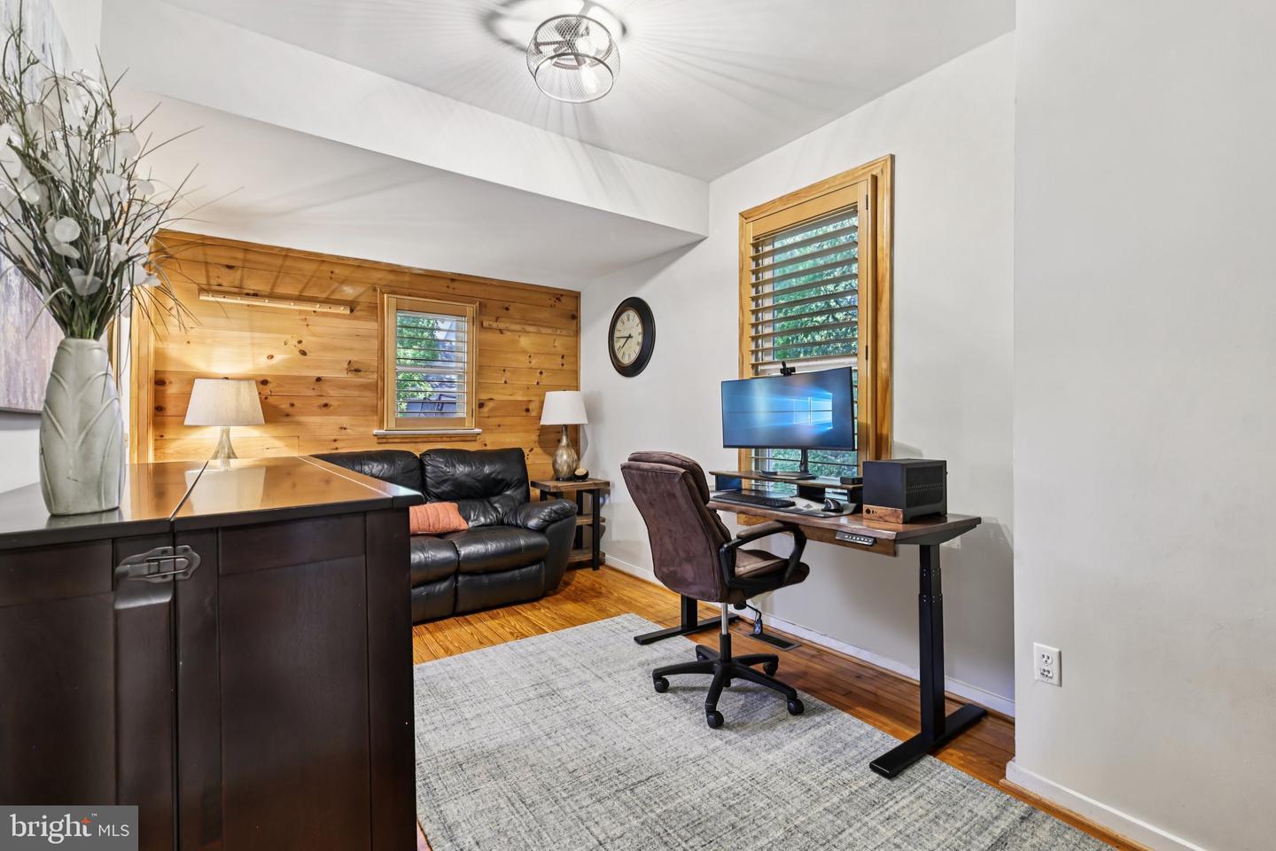 201 PENNSYLVANIA AVE, FALLS CHURCH, Virginia 22046, 4 Bedrooms Bedrooms, 8 Rooms Rooms,3 BathroomsBathrooms,Residential,For sale,201 PENNSYLVANIA AVE,VAFA2003102 MLS # VAFA2003102