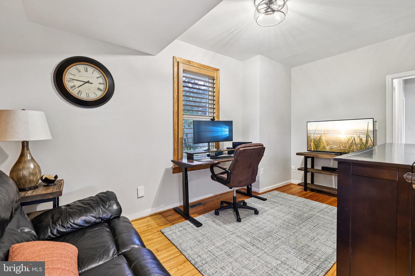 201 PENNSYLVANIA AVE, FALLS CHURCH, Virginia 22046, 4 Bedrooms Bedrooms, 8 Rooms Rooms,3 BathroomsBathrooms,Residential,For sale,201 PENNSYLVANIA AVE,VAFA2003102 MLS # VAFA2003102