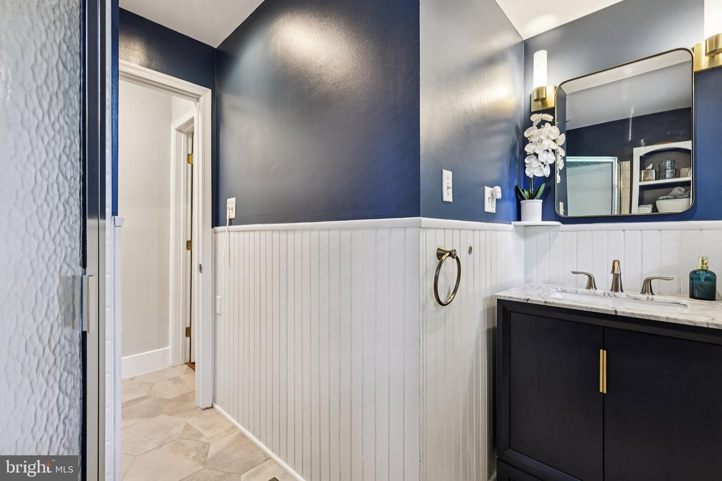 201 PENNSYLVANIA AVE, FALLS CHURCH, Virginia 22046, 4 Bedrooms Bedrooms, 8 Rooms Rooms,3 BathroomsBathrooms,Residential,For sale,201 PENNSYLVANIA AVE,VAFA2003102 MLS # VAFA2003102