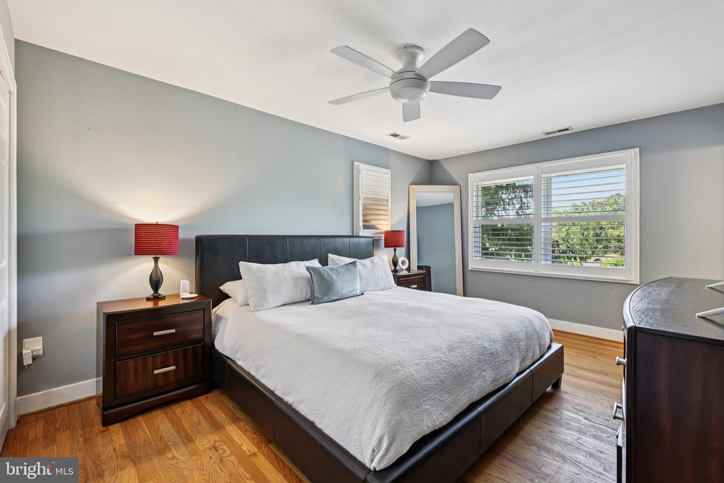201 PENNSYLVANIA AVE, FALLS CHURCH, Virginia 22046, 4 Bedrooms Bedrooms, 8 Rooms Rooms,3 BathroomsBathrooms,Residential,For sale,201 PENNSYLVANIA AVE,VAFA2003102 MLS # VAFA2003102