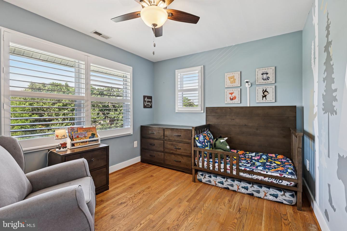 201 PENNSYLVANIA AVE, FALLS CHURCH, Virginia 22046, 4 Bedrooms Bedrooms, 8 Rooms Rooms,3 BathroomsBathrooms,Residential,For sale,201 PENNSYLVANIA AVE,VAFA2003102 MLS # VAFA2003102