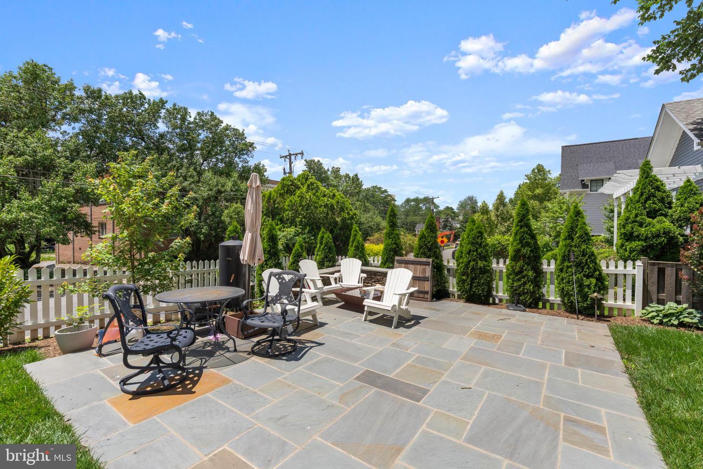 201 PENNSYLVANIA AVE, FALLS CHURCH, Virginia 22046, 4 Bedrooms Bedrooms, 8 Rooms Rooms,3 BathroomsBathrooms,Residential,For sale,201 PENNSYLVANIA AVE,VAFA2003102 MLS # VAFA2003102