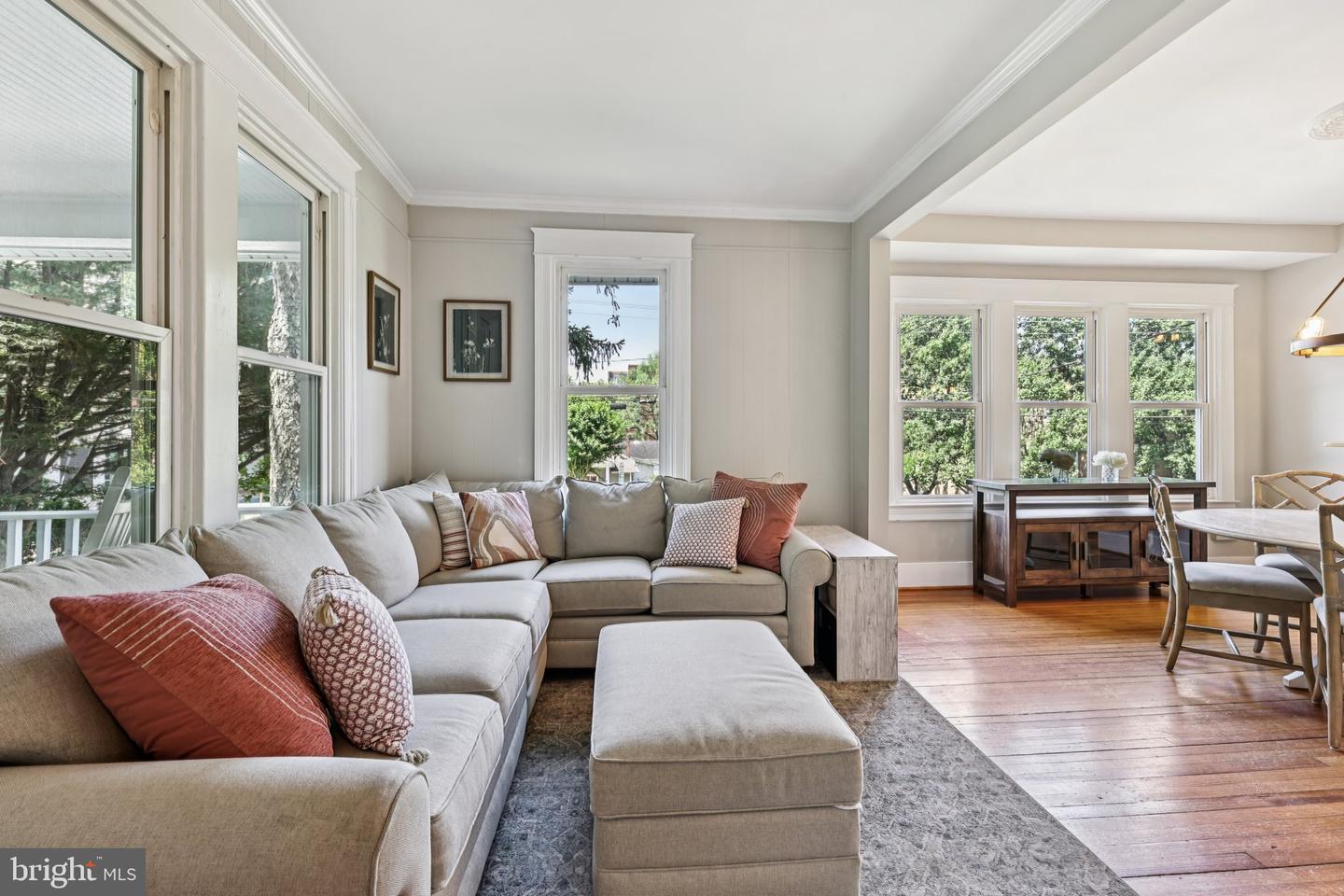 201 PENNSYLVANIA AVE, FALLS CHURCH, Virginia 22046, 4 Bedrooms Bedrooms, 8 Rooms Rooms,3 BathroomsBathrooms,Residential,For sale,201 PENNSYLVANIA AVE,VAFA2003102 MLS # VAFA2003102