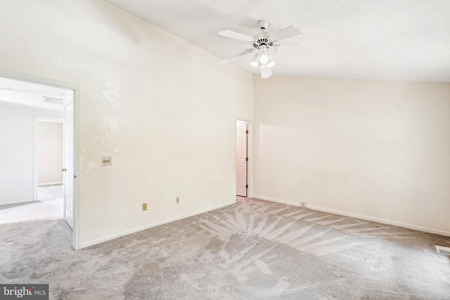 44049 FERNCLIFF TER, ASHBURN, Virginia 20147, 3 Bedrooms Bedrooms, ,2 BathroomsBathrooms,Residential,For sale,44049 FERNCLIFF TER,VALO2100130 MLS # VALO2100130