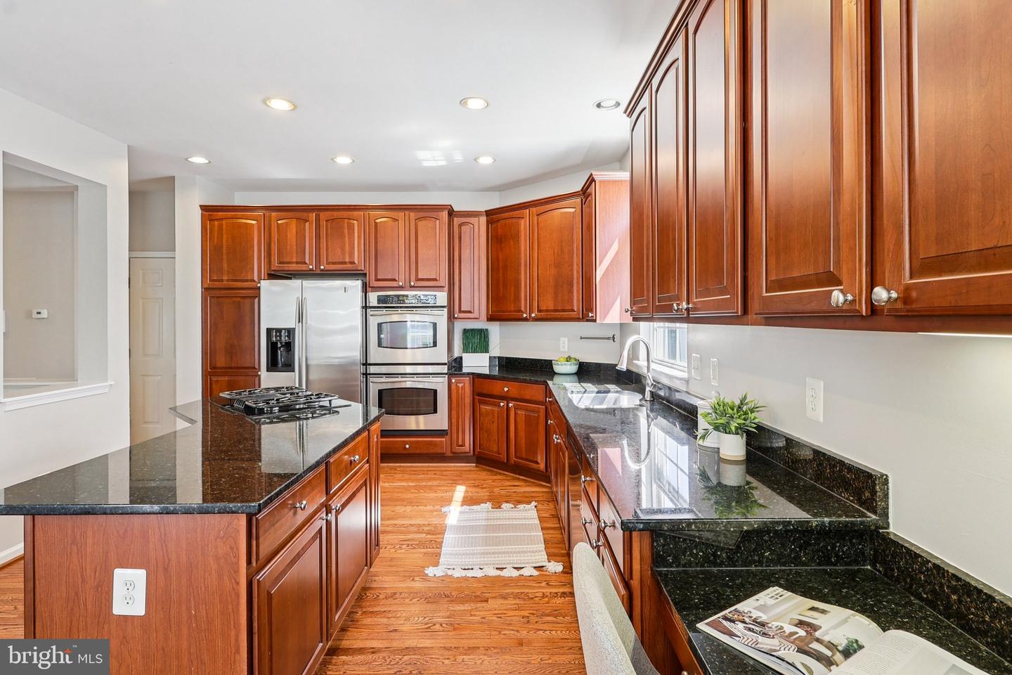 5570 LA VISTA DR, ALEXANDRIA, Virginia 22310, 5 Bedrooms Bedrooms, ,4 BathroomsBathrooms,Residential,For sale,5570 LA VISTA DR,VAFX2249092 MLS # VAFX2249092
