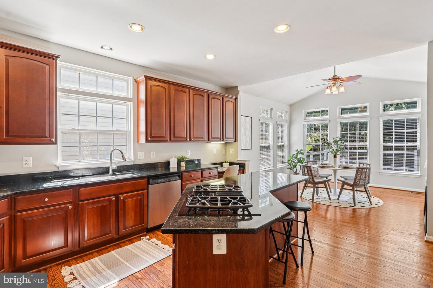 5570 LA VISTA DR, ALEXANDRIA, Virginia 22310, 5 Bedrooms Bedrooms, ,4 BathroomsBathrooms,Residential,For sale,5570 LA VISTA DR,VAFX2249092 MLS # VAFX2249092