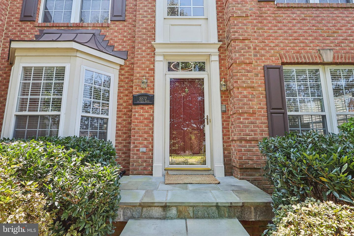 5570 LA VISTA DR, ALEXANDRIA, Virginia 22310, 5 Bedrooms Bedrooms, ,4 BathroomsBathrooms,Residential,For sale,5570 LA VISTA DR,VAFX2249092 MLS # VAFX2249092