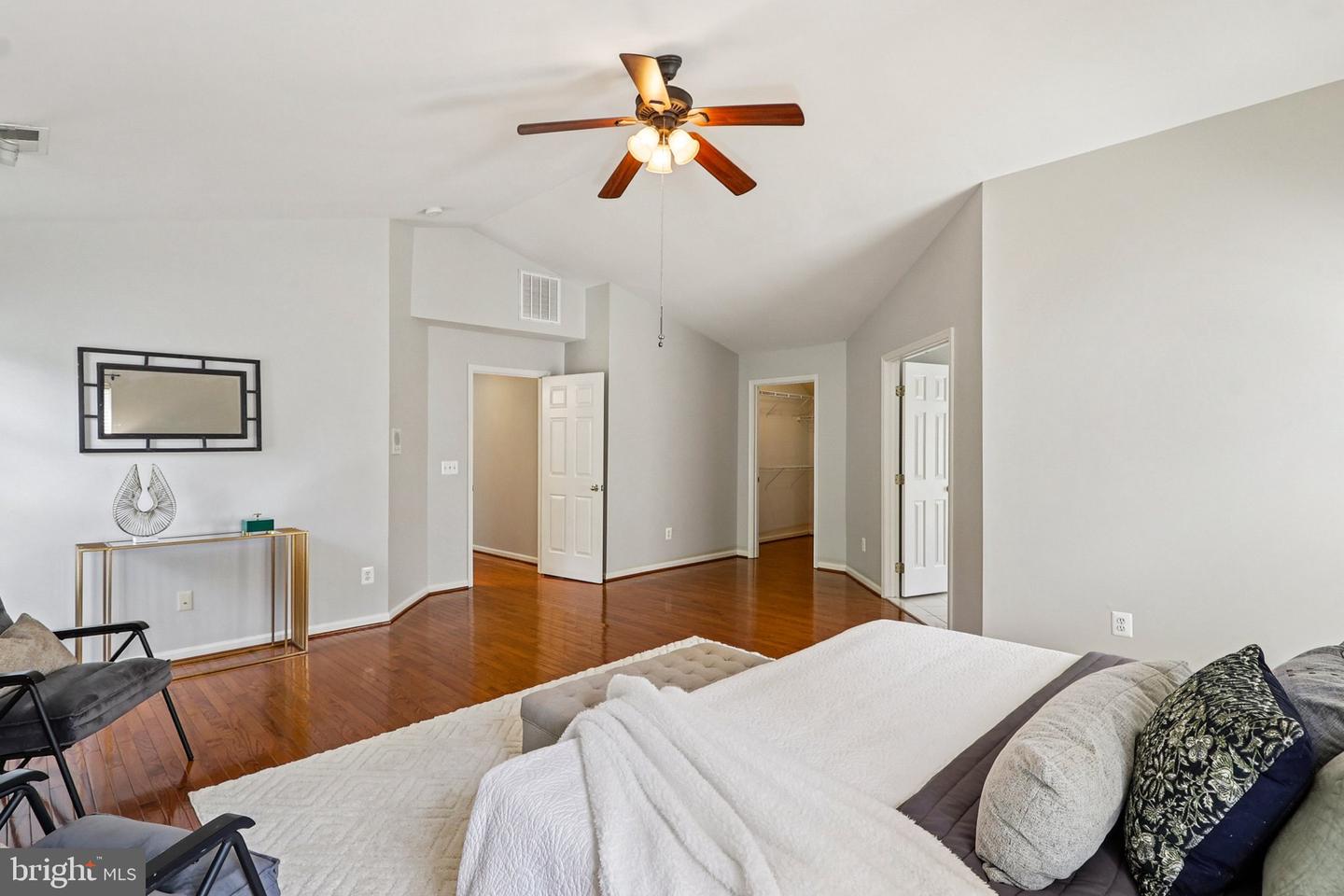 5570 LA VISTA DR, ALEXANDRIA, Virginia 22310, 5 Bedrooms Bedrooms, ,4 BathroomsBathrooms,Residential,For sale,5570 LA VISTA DR,VAFX2249092 MLS # VAFX2249092