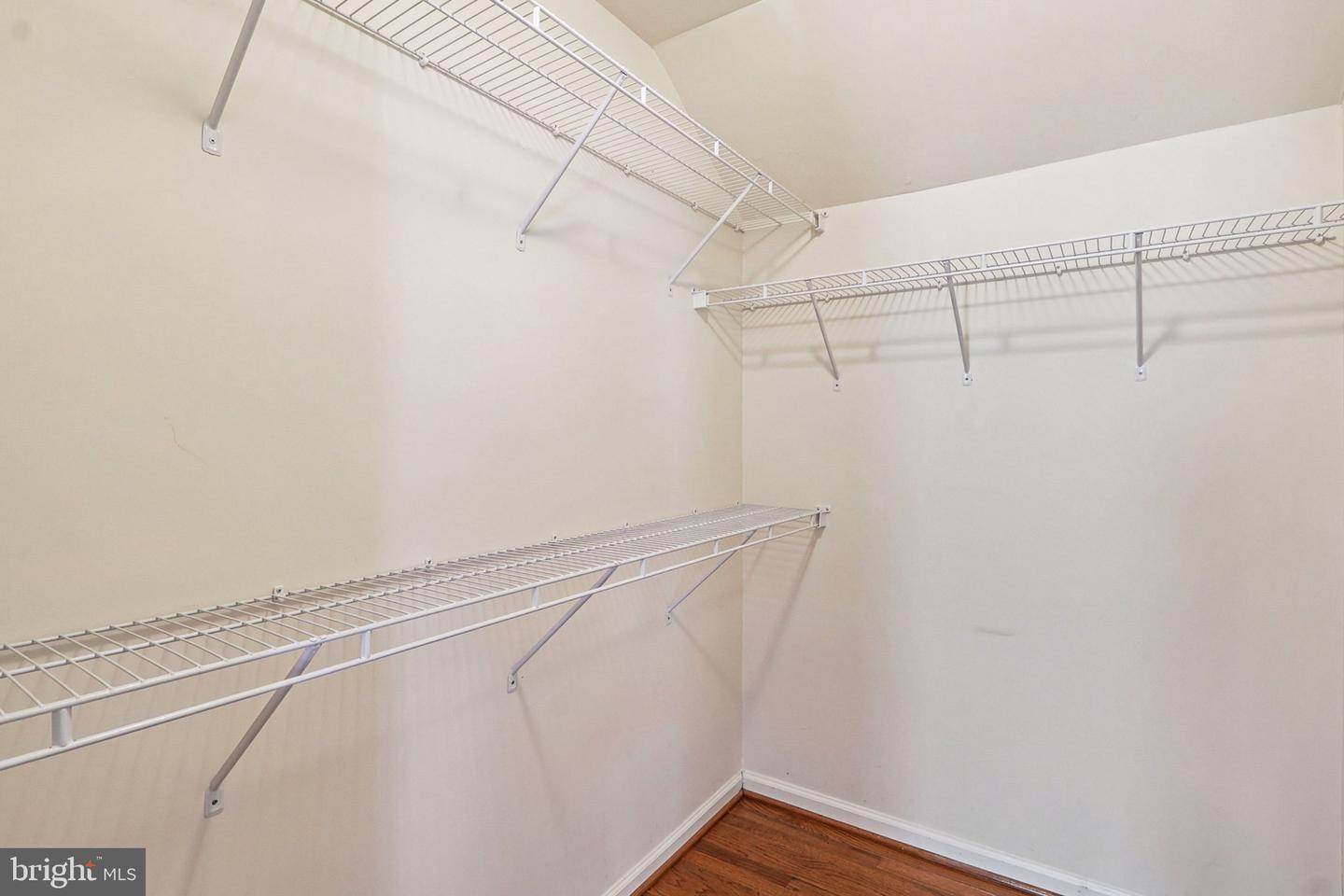 5570 LA VISTA DR, ALEXANDRIA, Virginia 22310, 5 Bedrooms Bedrooms, ,4 BathroomsBathrooms,Residential,For sale,5570 LA VISTA DR,VAFX2249092 MLS # VAFX2249092