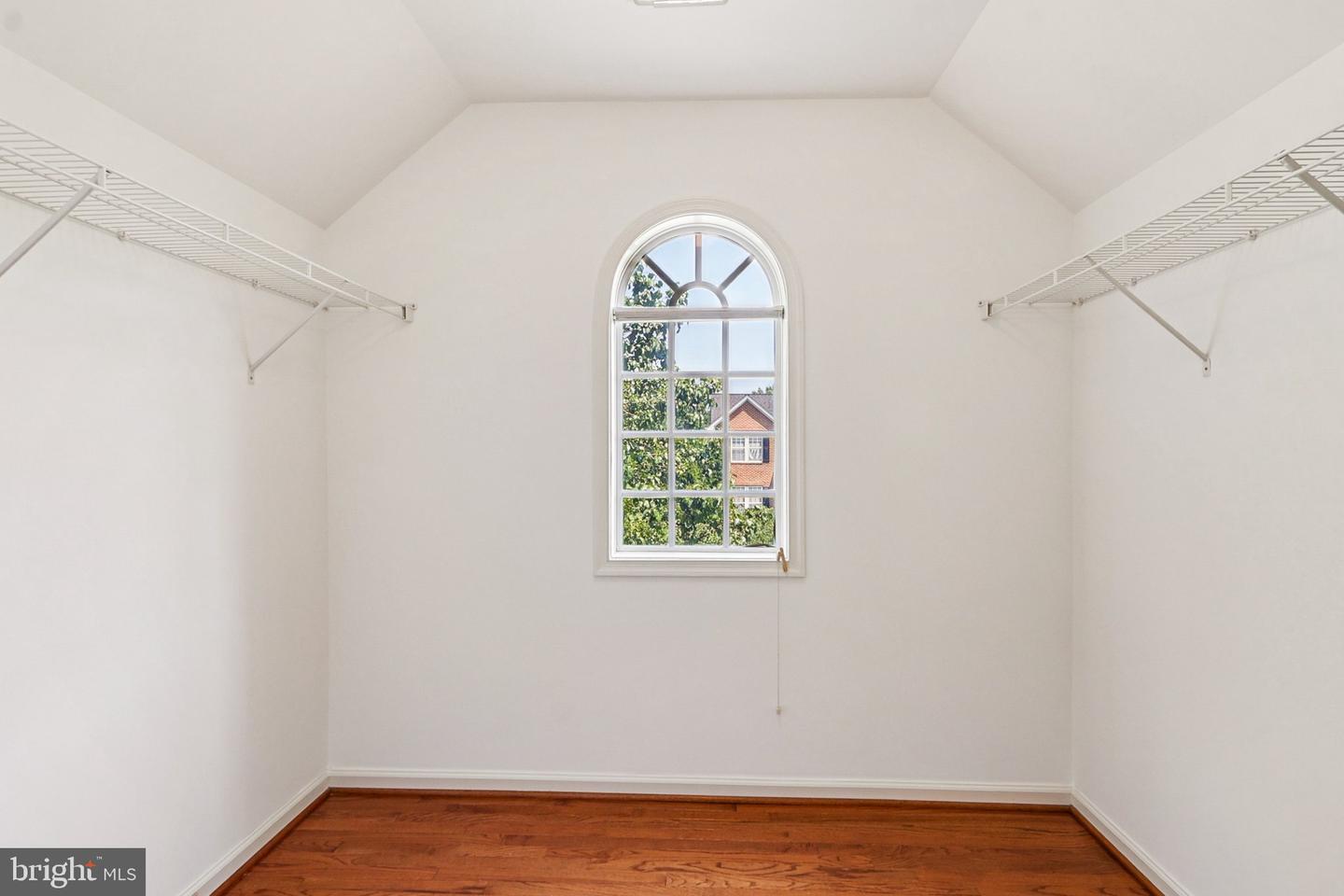 5570 LA VISTA DR, ALEXANDRIA, Virginia 22310, 5 Bedrooms Bedrooms, ,4 BathroomsBathrooms,Residential,For sale,5570 LA VISTA DR,VAFX2249092 MLS # VAFX2249092