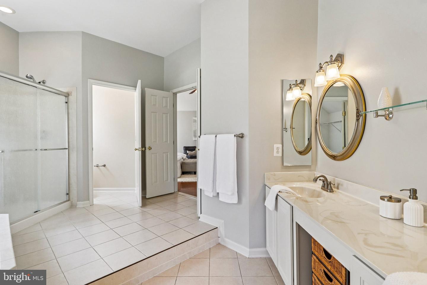 5570 LA VISTA DR, ALEXANDRIA, Virginia 22310, 5 Bedrooms Bedrooms, ,4 BathroomsBathrooms,Residential,For sale,5570 LA VISTA DR,VAFX2249092 MLS # VAFX2249092