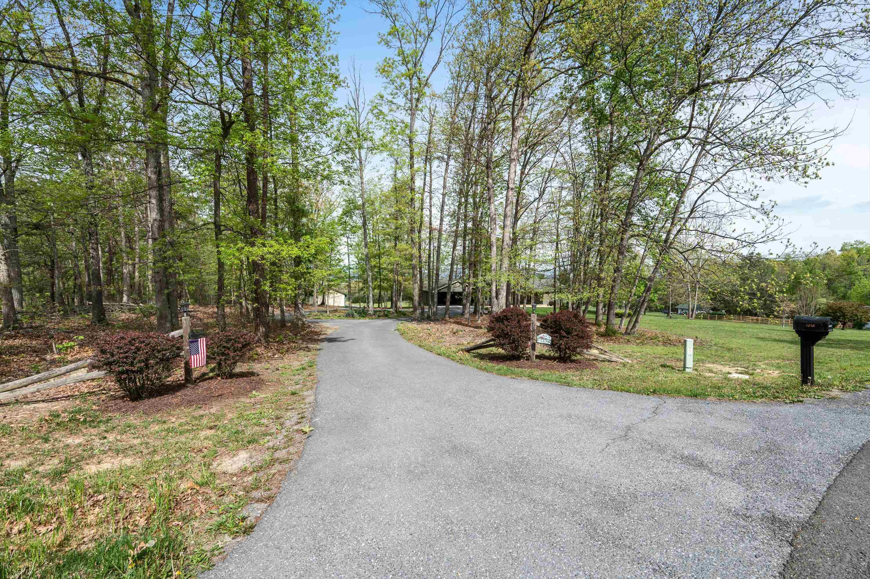 5409 SMITH CREEK RD, NEW MARKET, Virginia 22844, 3 Bedrooms Bedrooms, ,2 BathroomsBathrooms,Residential,5409 SMITH CREEK RD,666306 MLS # 666306