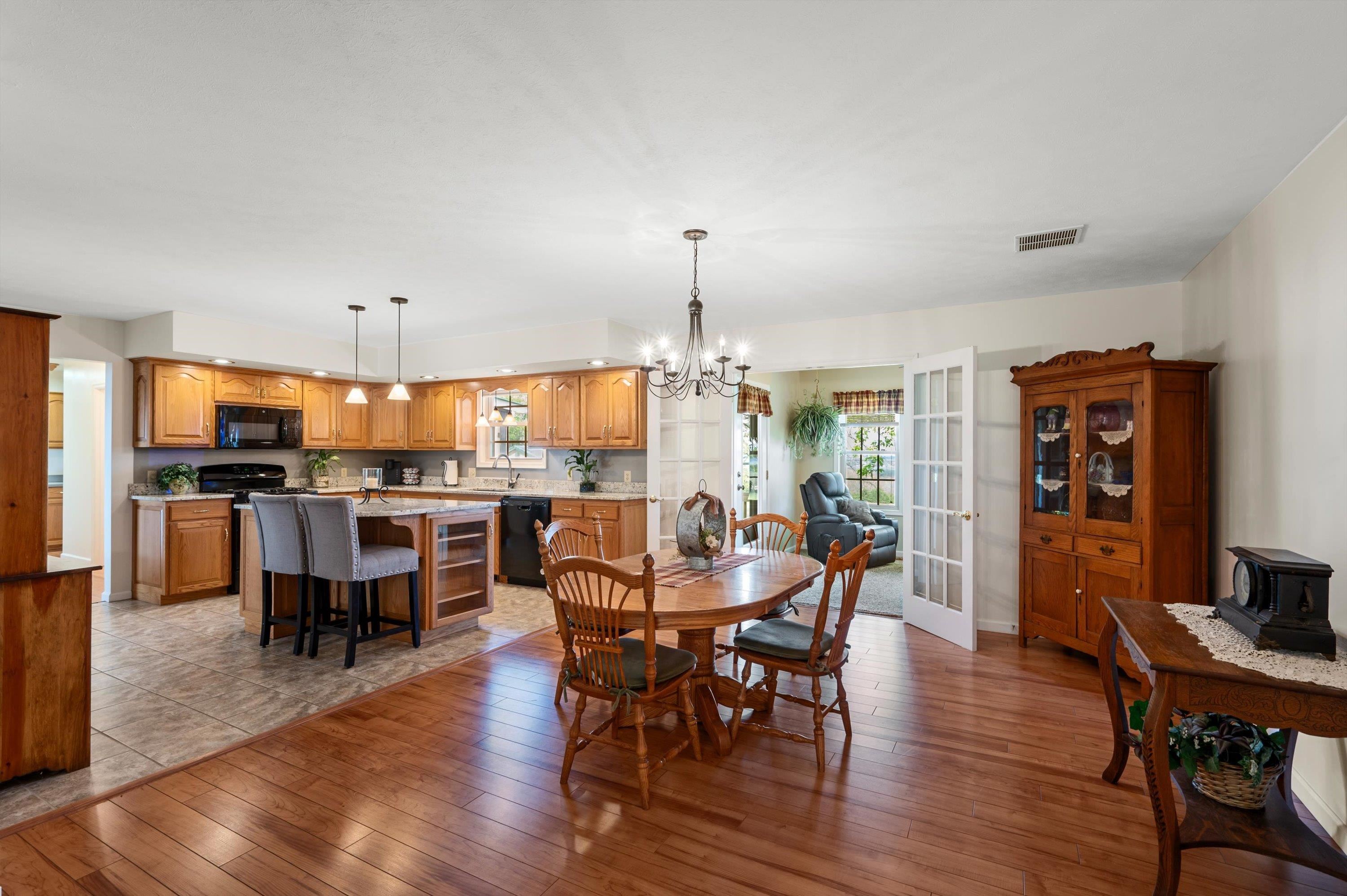 5409 SMITH CREEK RD, NEW MARKET, Virginia 22844, 3 Bedrooms Bedrooms, ,2 BathroomsBathrooms,Residential,5409 SMITH CREEK RD,666306 MLS # 666306