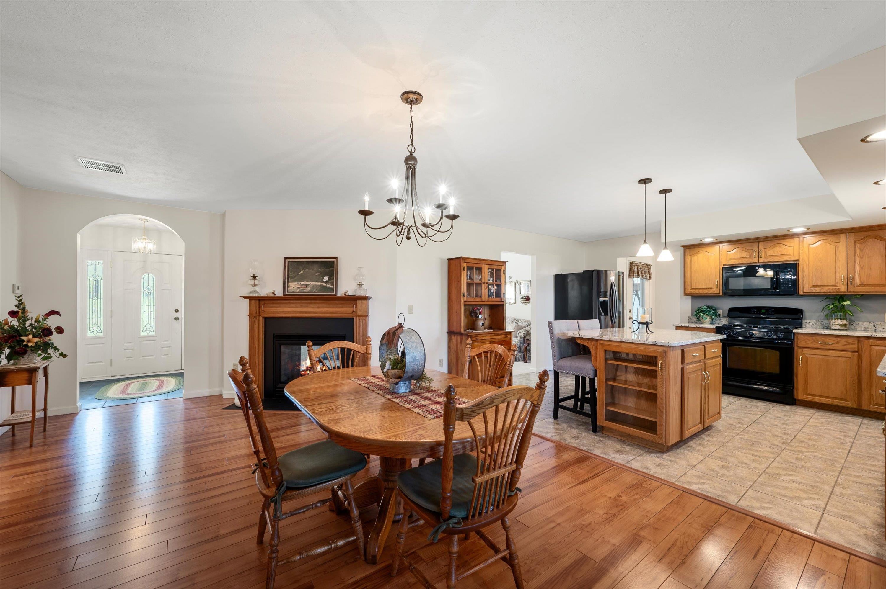 5409 SMITH CREEK RD, NEW MARKET, Virginia 22844, 3 Bedrooms Bedrooms, ,2 BathroomsBathrooms,Residential,5409 SMITH CREEK RD,666306 MLS # 666306