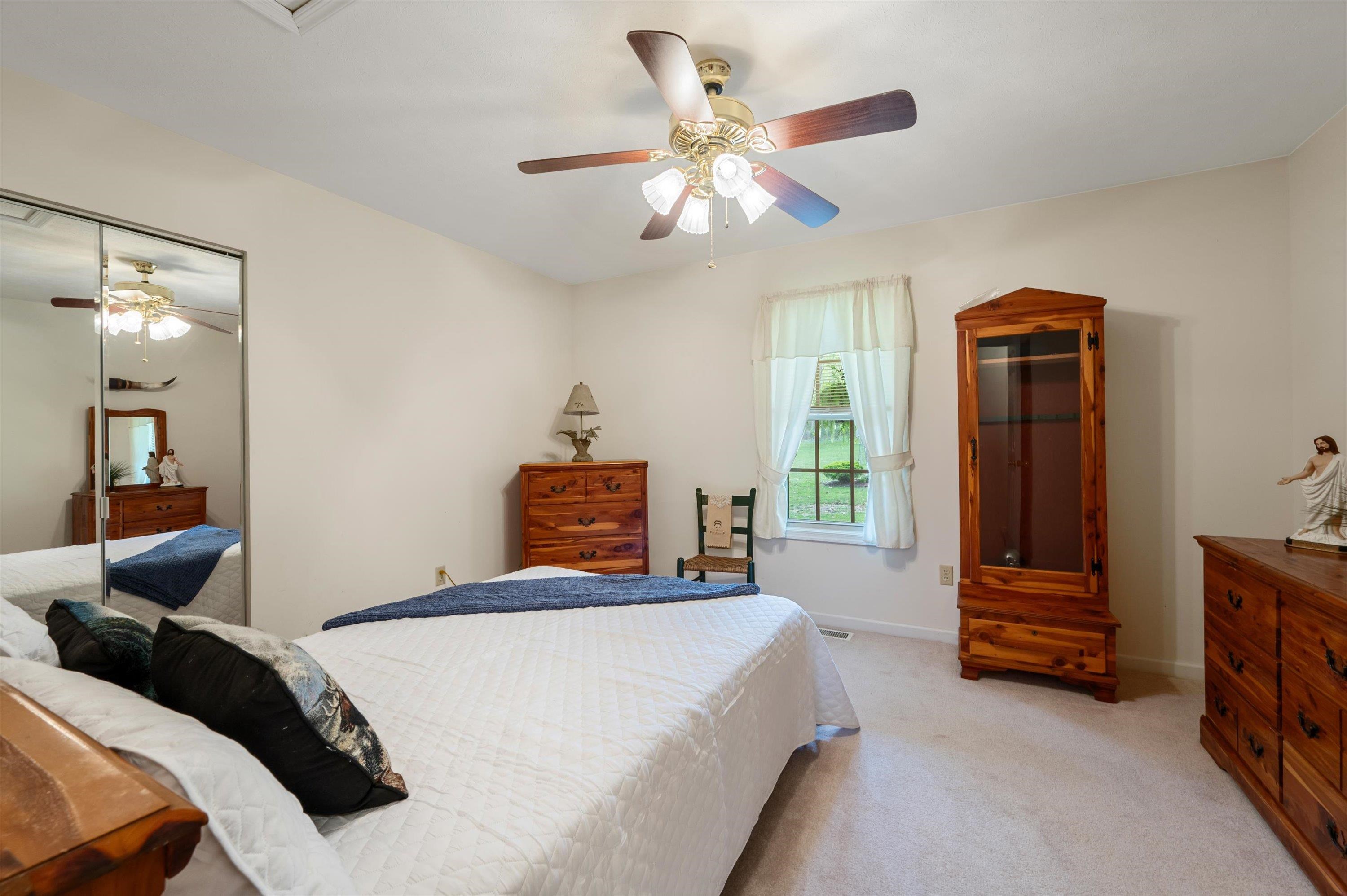 5409 SMITH CREEK RD, NEW MARKET, Virginia 22844, 3 Bedrooms Bedrooms, ,2 BathroomsBathrooms,Residential,5409 SMITH CREEK RD,666306 MLS # 666306