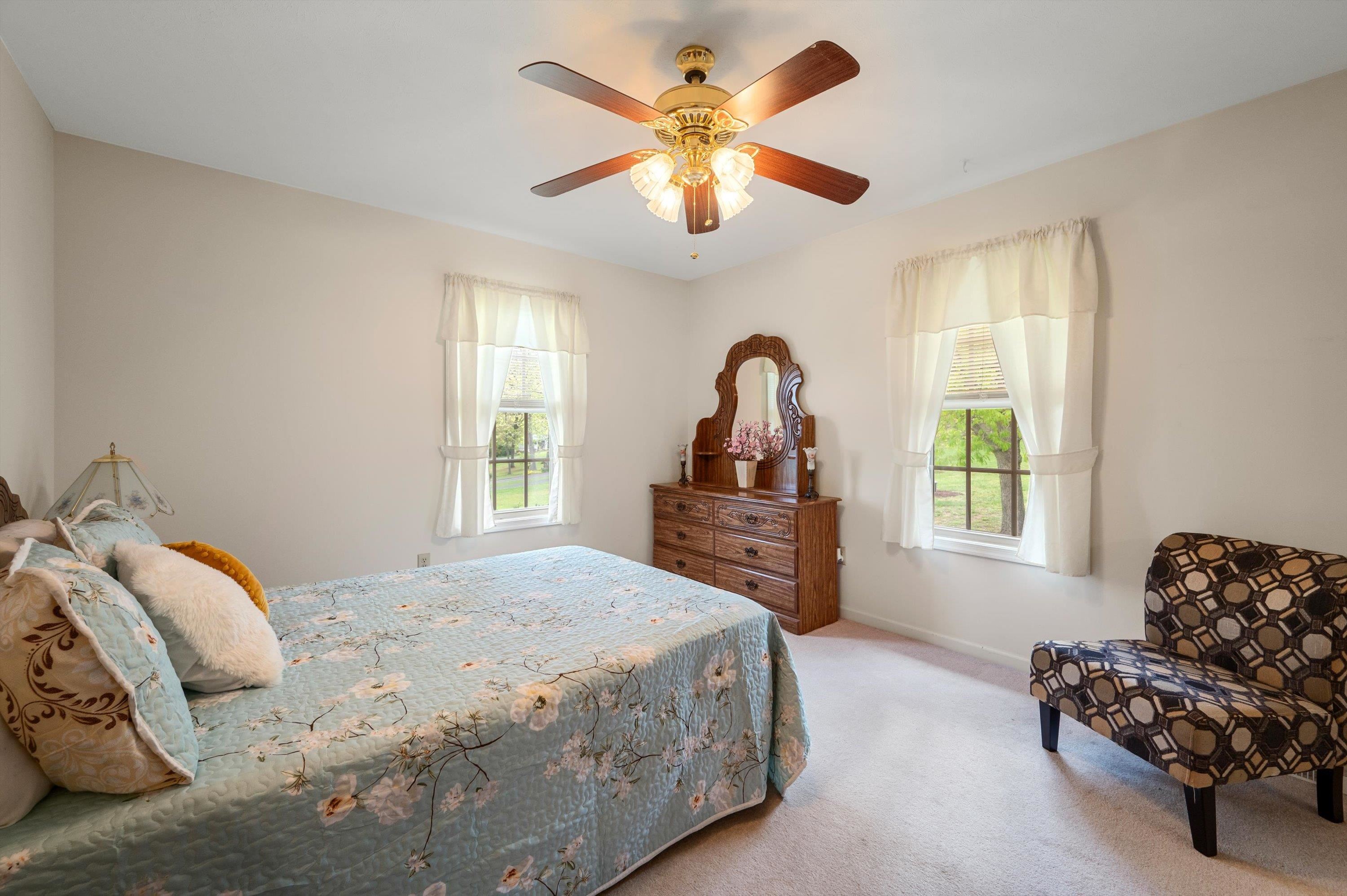 5409 SMITH CREEK RD, NEW MARKET, Virginia 22844, 3 Bedrooms Bedrooms, ,2 BathroomsBathrooms,Residential,5409 SMITH CREEK RD,666306 MLS # 666306