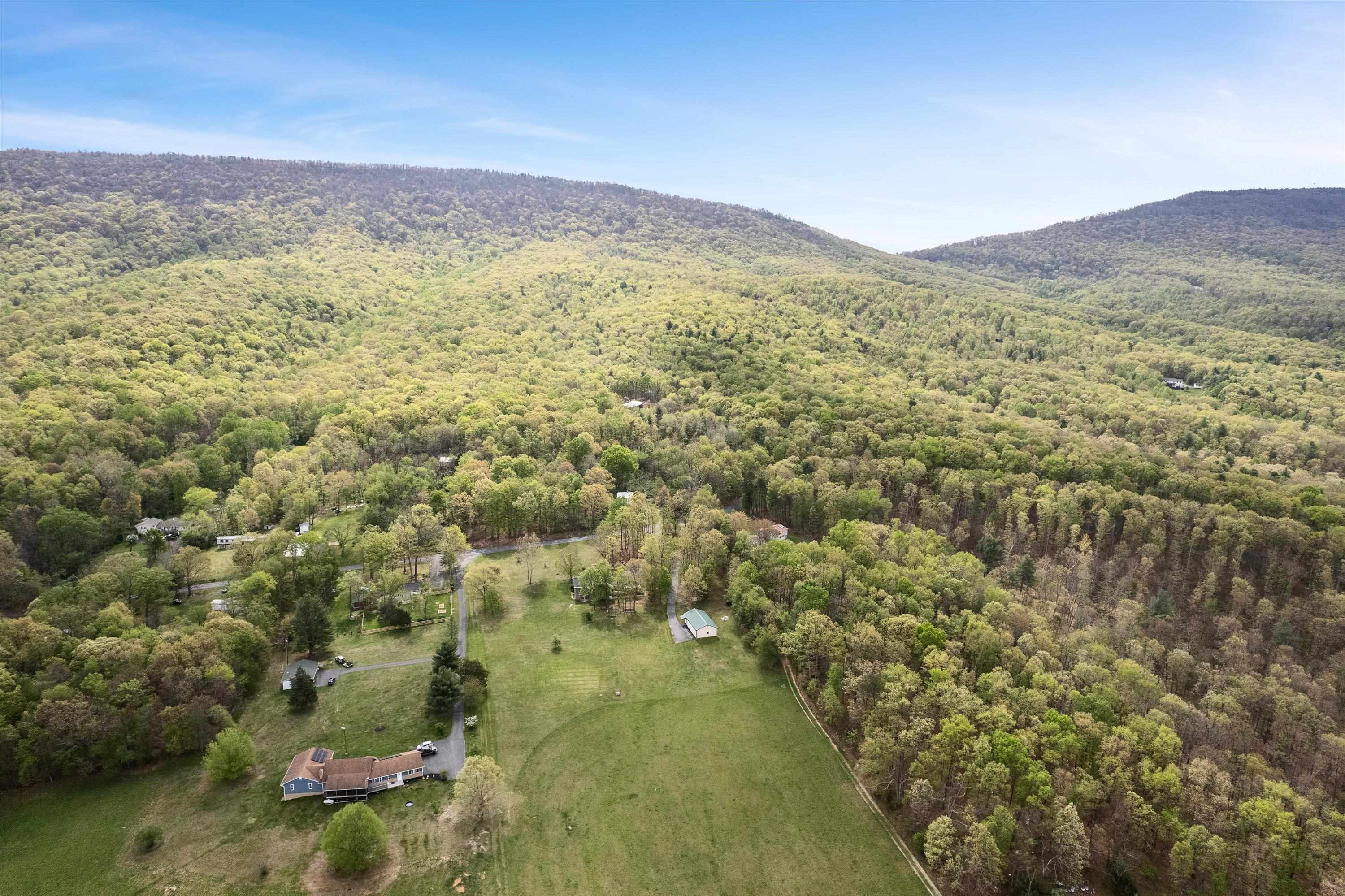5409 SMITH CREEK RD, NEW MARKET, Virginia 22844, 3 Bedrooms Bedrooms, ,2 BathroomsBathrooms,Residential,5409 SMITH CREEK RD,666306 MLS # 666306