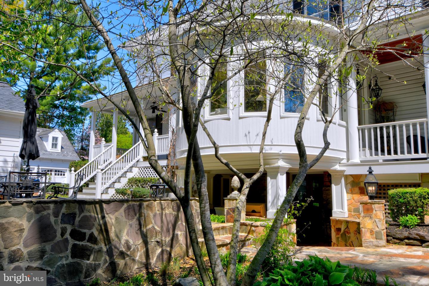3634 CHAIN BRIDGE RD, FAIRFAX, Virginia 22030, 4 Bedrooms Bedrooms, ,4 BathroomsBathrooms,Residential,For sale,3634 CHAIN BRIDGE RD,VAFC2006512 MLS # VAFC2006512