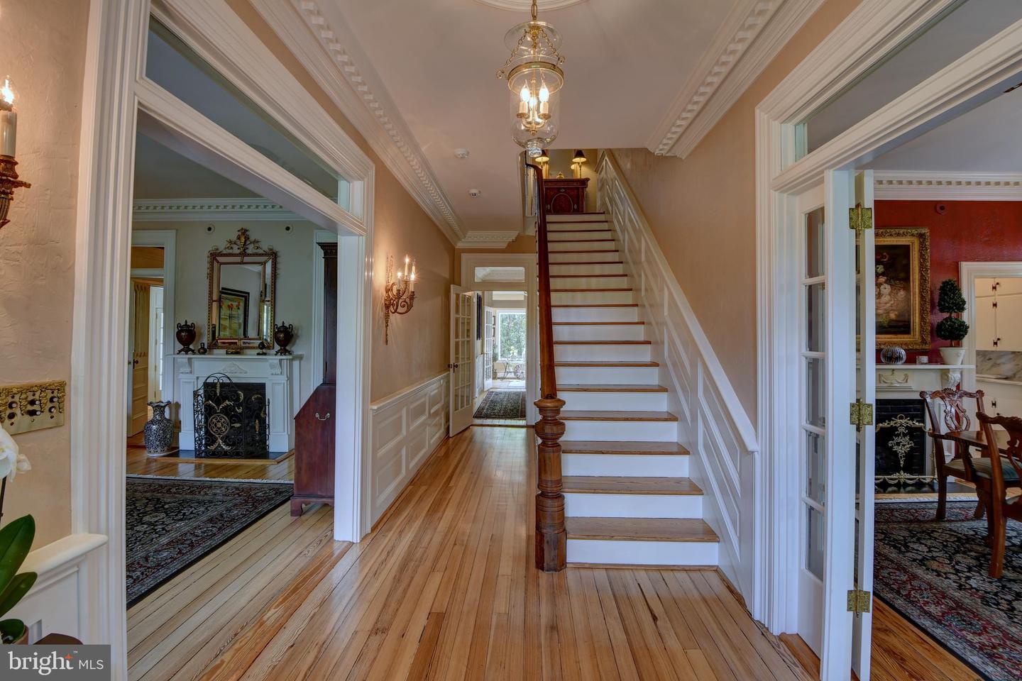3634 CHAIN BRIDGE RD, FAIRFAX, Virginia 22030, 4 Bedrooms Bedrooms, ,4 BathroomsBathrooms,Residential,For sale,3634 CHAIN BRIDGE RD,VAFC2006512 MLS # VAFC2006512