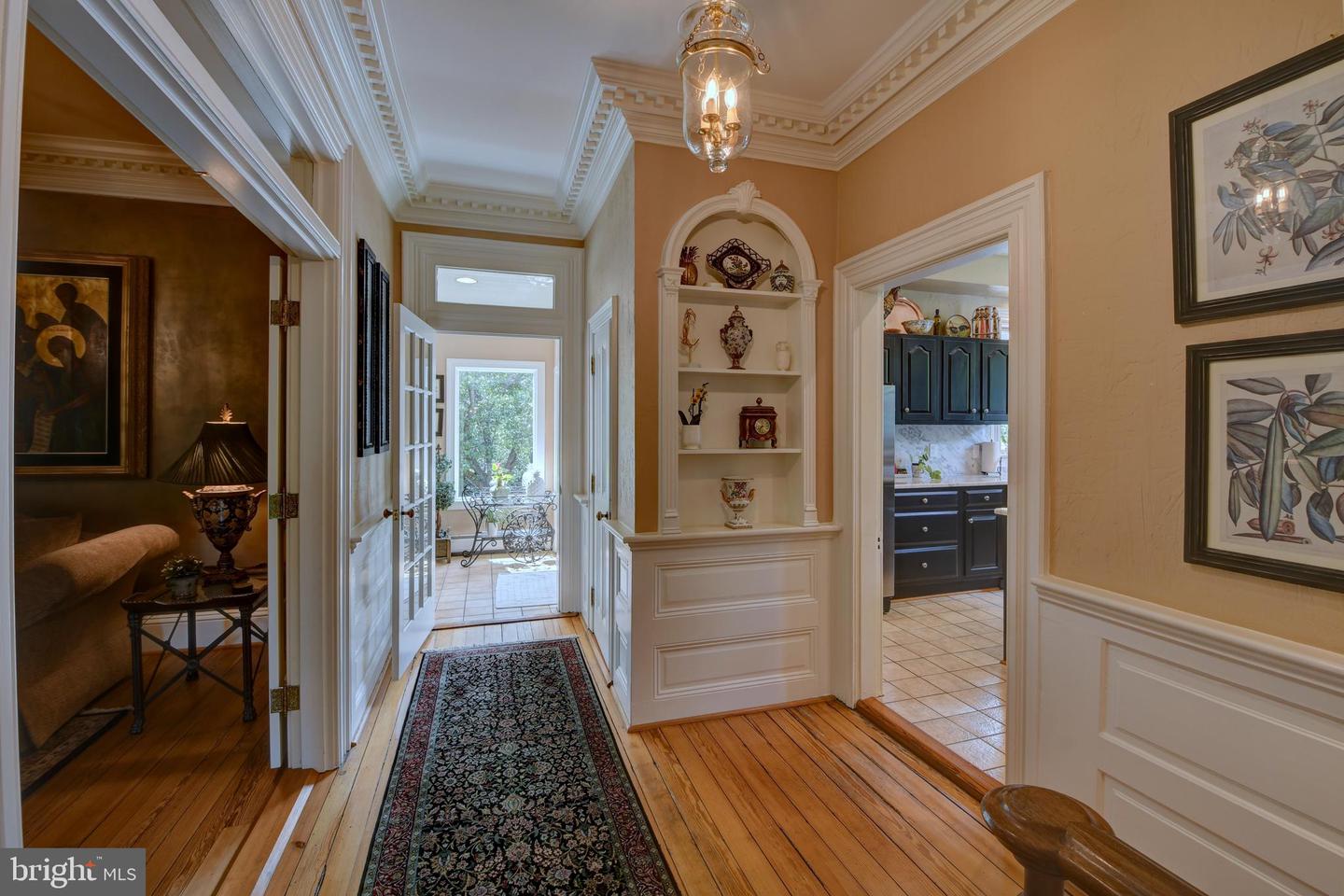 3634 CHAIN BRIDGE RD, FAIRFAX, Virginia 22030, 4 Bedrooms Bedrooms, ,4 BathroomsBathrooms,Residential,For sale,3634 CHAIN BRIDGE RD,VAFC2006512 MLS # VAFC2006512