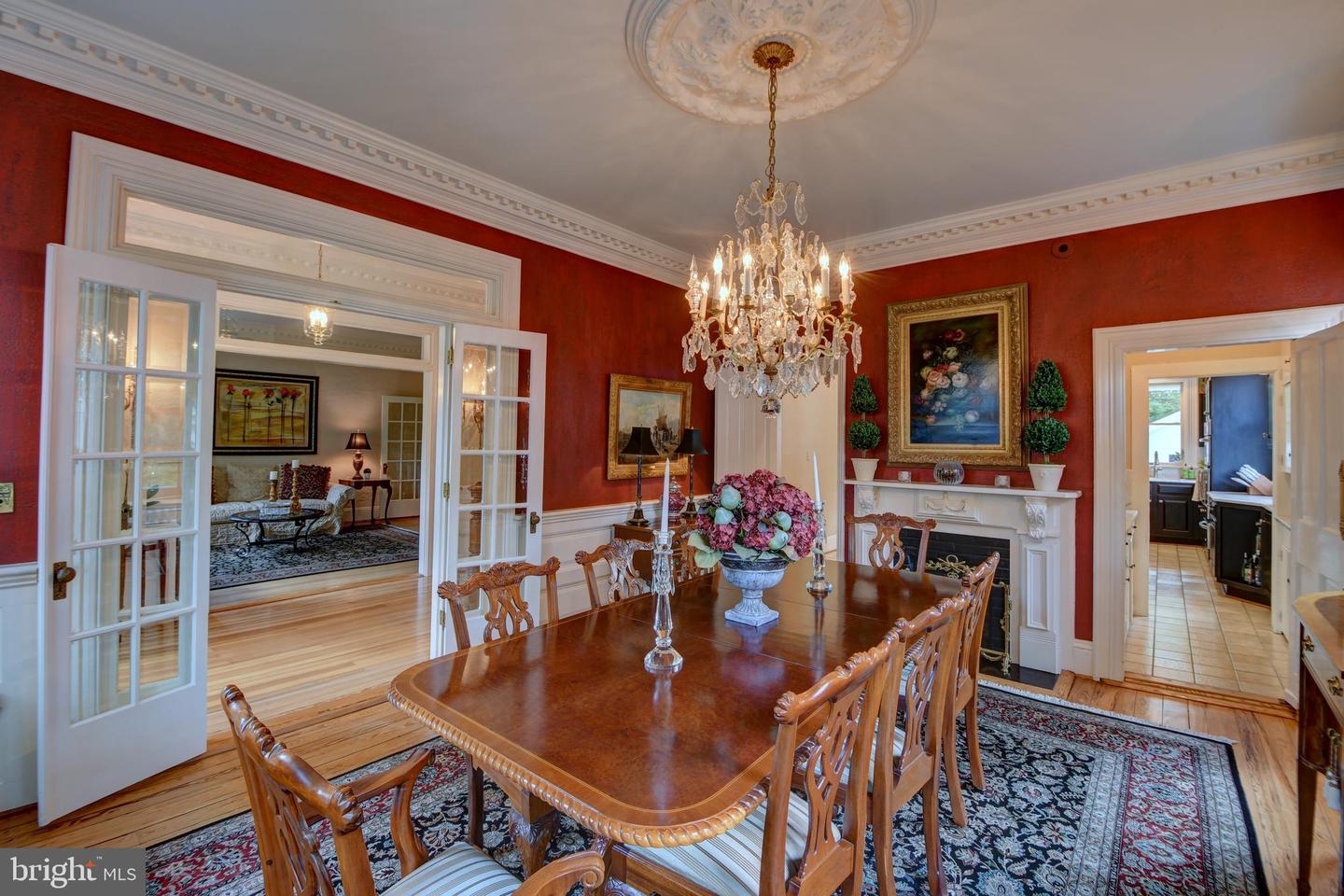 3634 CHAIN BRIDGE RD, FAIRFAX, Virginia 22030, 4 Bedrooms Bedrooms, ,4 BathroomsBathrooms,Residential,For sale,3634 CHAIN BRIDGE RD,VAFC2006512 MLS # VAFC2006512