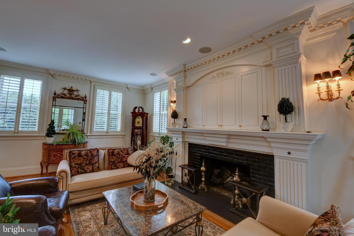 3634 CHAIN BRIDGE RD, FAIRFAX, Virginia 22030, 4 Bedrooms Bedrooms, ,4 BathroomsBathrooms,Residential,For sale,3634 CHAIN BRIDGE RD,VAFC2006512 MLS # VAFC2006512