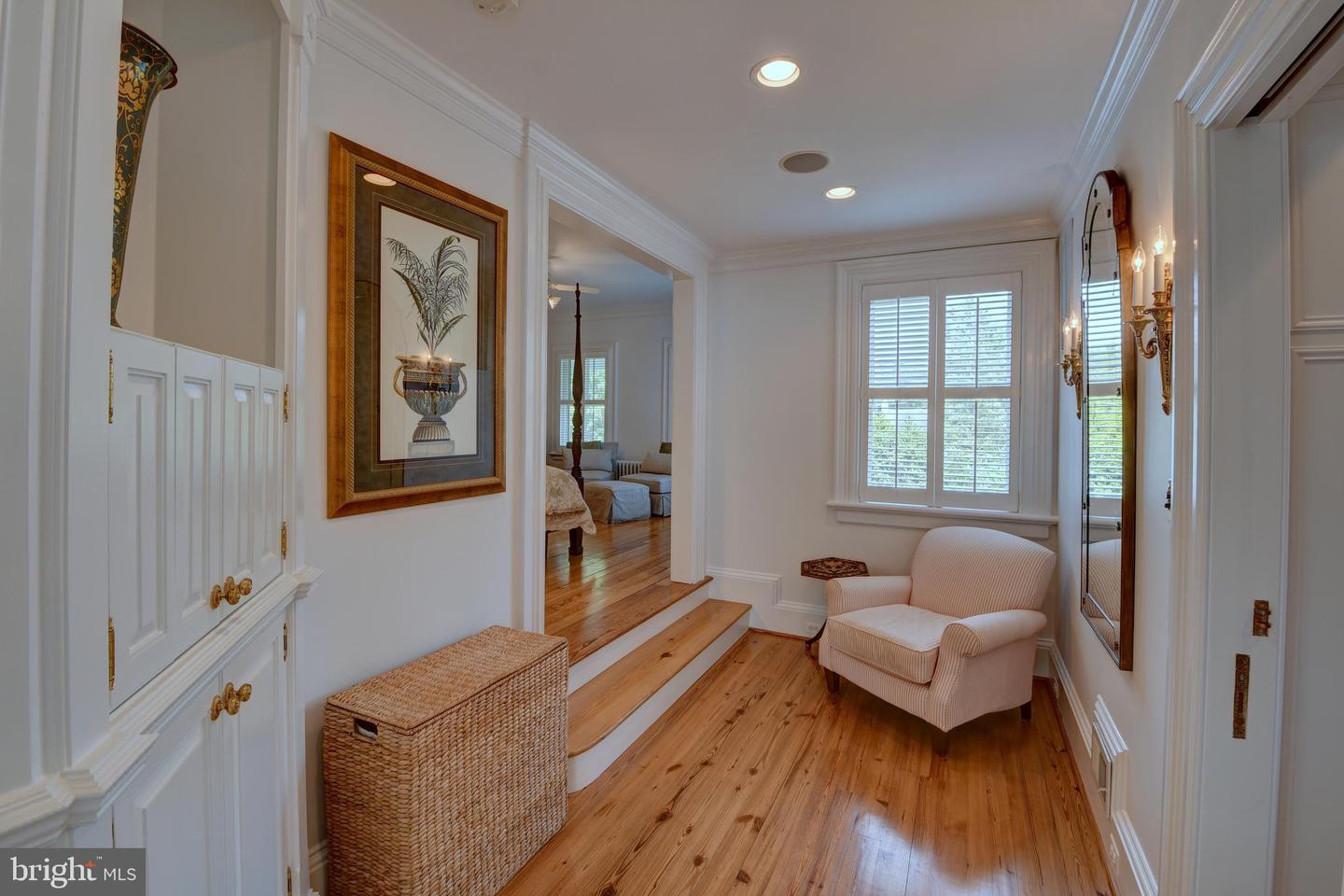 3634 CHAIN BRIDGE RD, FAIRFAX, Virginia 22030, 4 Bedrooms Bedrooms, ,4 BathroomsBathrooms,Residential,For sale,3634 CHAIN BRIDGE RD,VAFC2006512 MLS # VAFC2006512