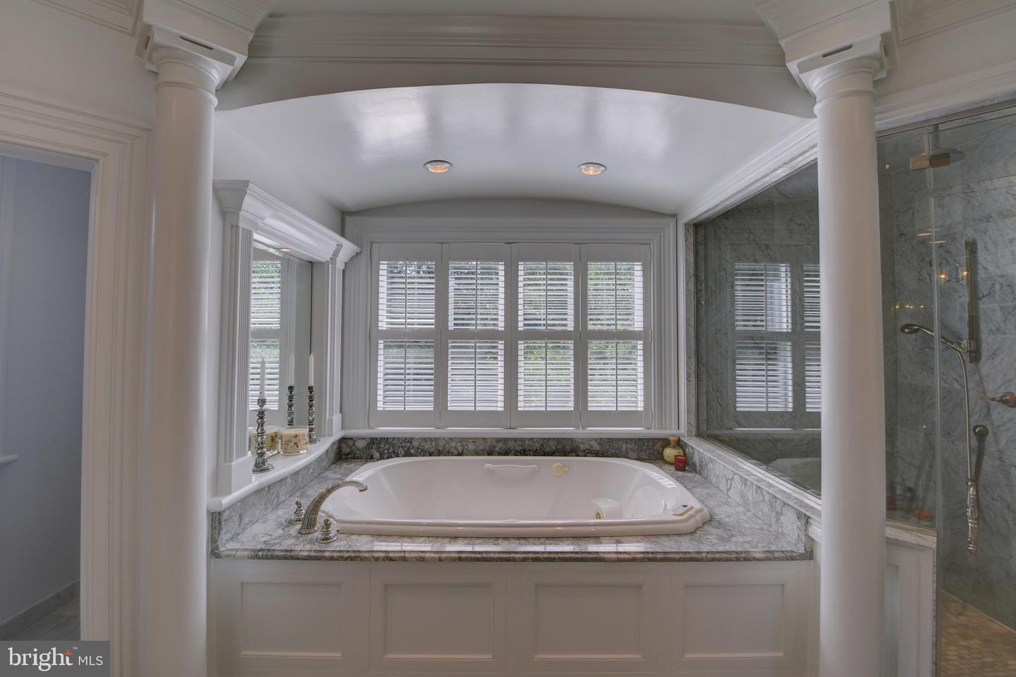 3634 CHAIN BRIDGE RD, FAIRFAX, Virginia 22030, 4 Bedrooms Bedrooms, ,4 BathroomsBathrooms,Residential,For sale,3634 CHAIN BRIDGE RD,VAFC2006512 MLS # VAFC2006512