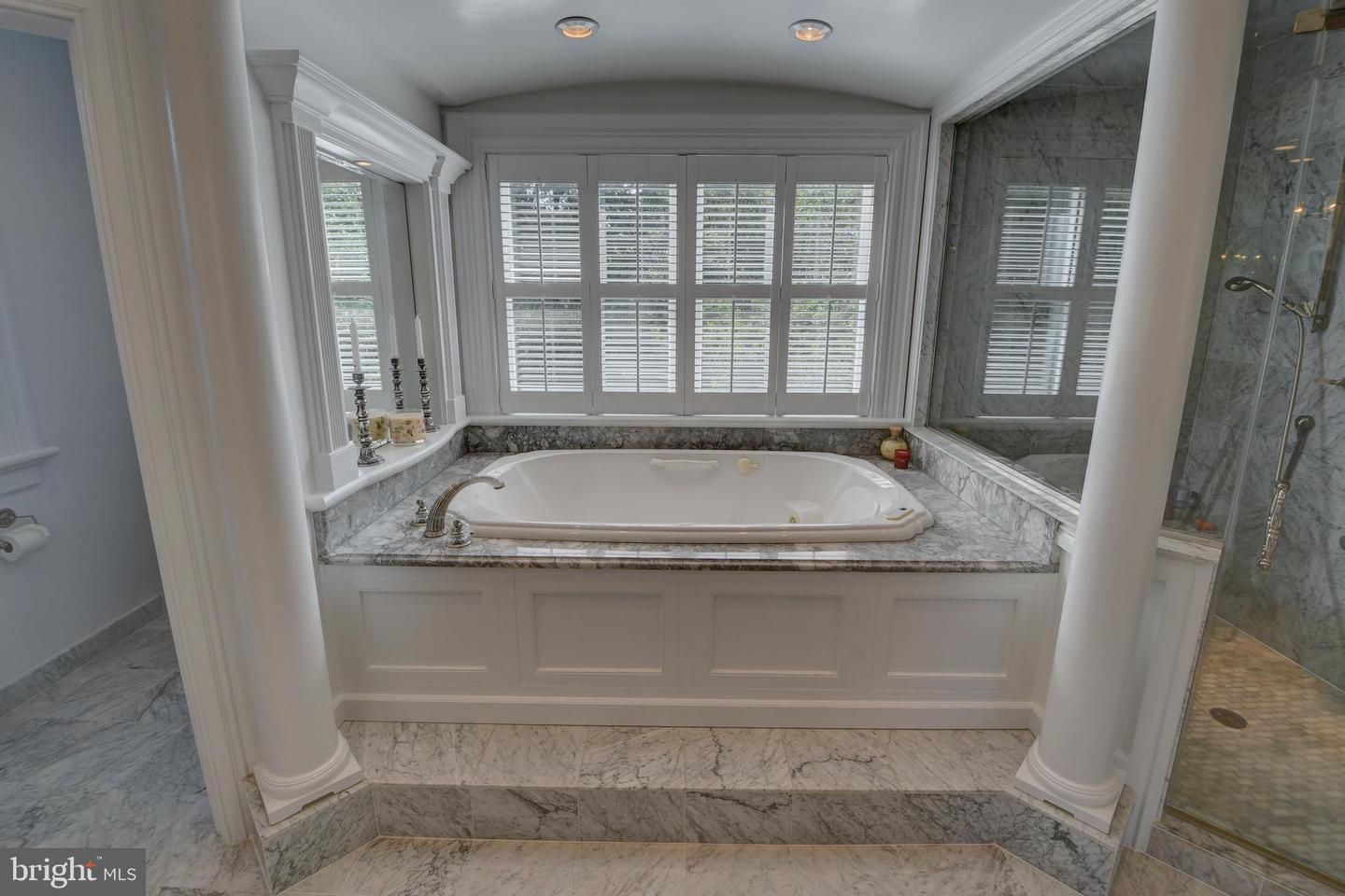 3634 CHAIN BRIDGE RD, FAIRFAX, Virginia 22030, 4 Bedrooms Bedrooms, ,4 BathroomsBathrooms,Residential,For sale,3634 CHAIN BRIDGE RD,VAFC2006512 MLS # VAFC2006512