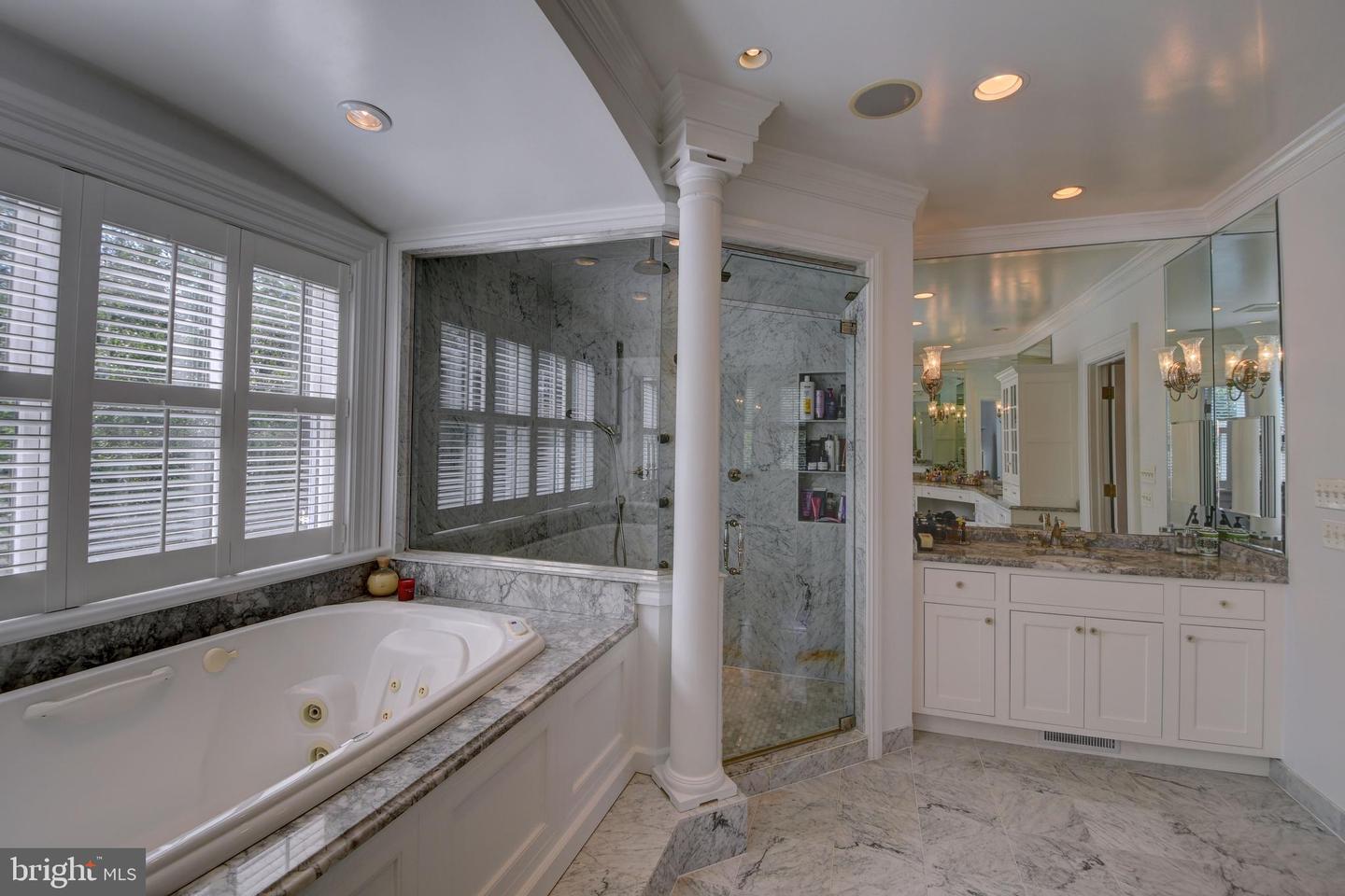 3634 CHAIN BRIDGE RD, FAIRFAX, Virginia 22030, 4 Bedrooms Bedrooms, ,4 BathroomsBathrooms,Residential,For sale,3634 CHAIN BRIDGE RD,VAFC2006512 MLS # VAFC2006512