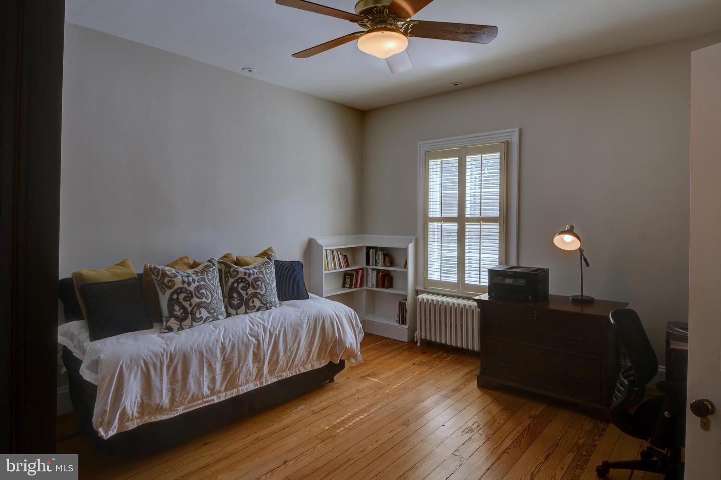 3634 CHAIN BRIDGE RD, FAIRFAX, Virginia 22030, 4 Bedrooms Bedrooms, ,4 BathroomsBathrooms,Residential,For sale,3634 CHAIN BRIDGE RD,VAFC2006512 MLS # VAFC2006512