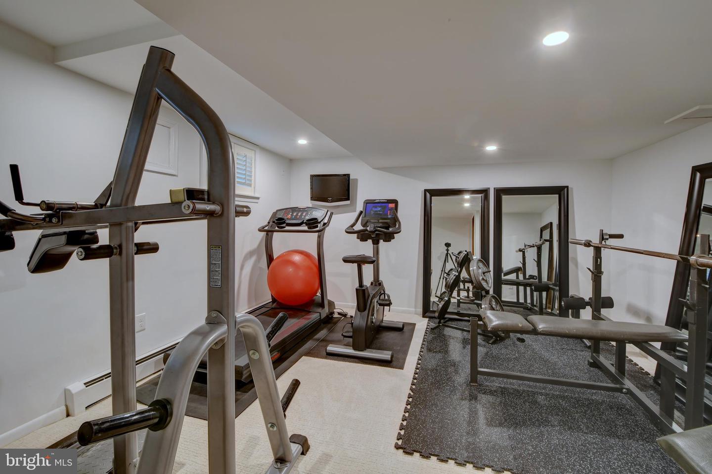 3634 CHAIN BRIDGE RD, FAIRFAX, Virginia 22030, 4 Bedrooms Bedrooms, ,4 BathroomsBathrooms,Residential,For sale,3634 CHAIN BRIDGE RD,VAFC2006512 MLS # VAFC2006512
