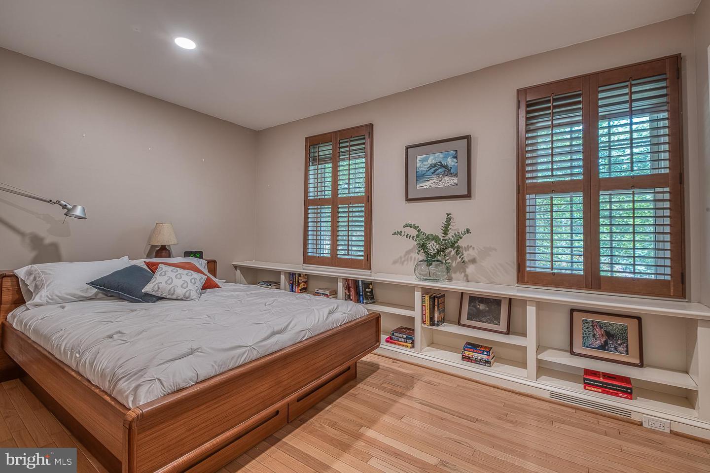 500 S HENRY ST S, ALEXANDRIA, Virginia 22314, 3 Bedrooms Bedrooms, ,1 BathroomBathrooms,Residential,For sale,500 S HENRY ST S,VAAX2046798 MLS # VAAX2046798