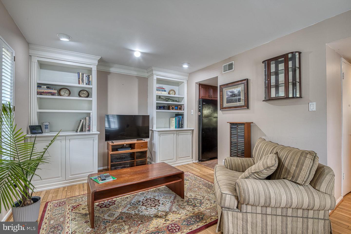 500 S HENRY ST S, ALEXANDRIA, Virginia 22314, 3 Bedrooms Bedrooms, ,1 BathroomBathrooms,Residential,For sale,500 S HENRY ST S,VAAX2046798 MLS # VAAX2046798