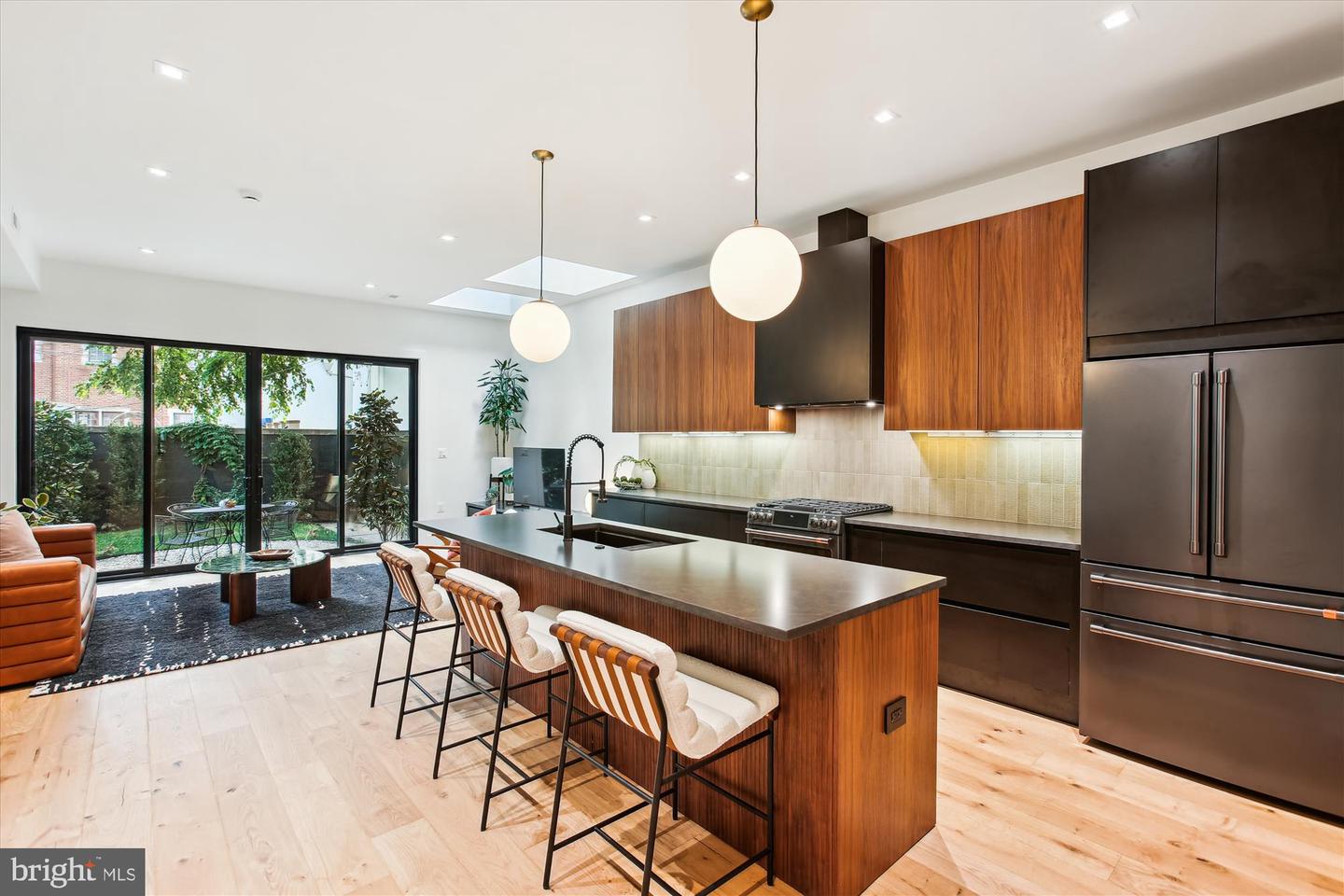 1440 S ST NW, WASHINGTON, District Of Columbia 20009, 3 Bedrooms Bedrooms, ,2 BathroomsBathrooms,Residential,For sale,1440 S ST NW,DCDC2206874 MLS # DCDC2206874