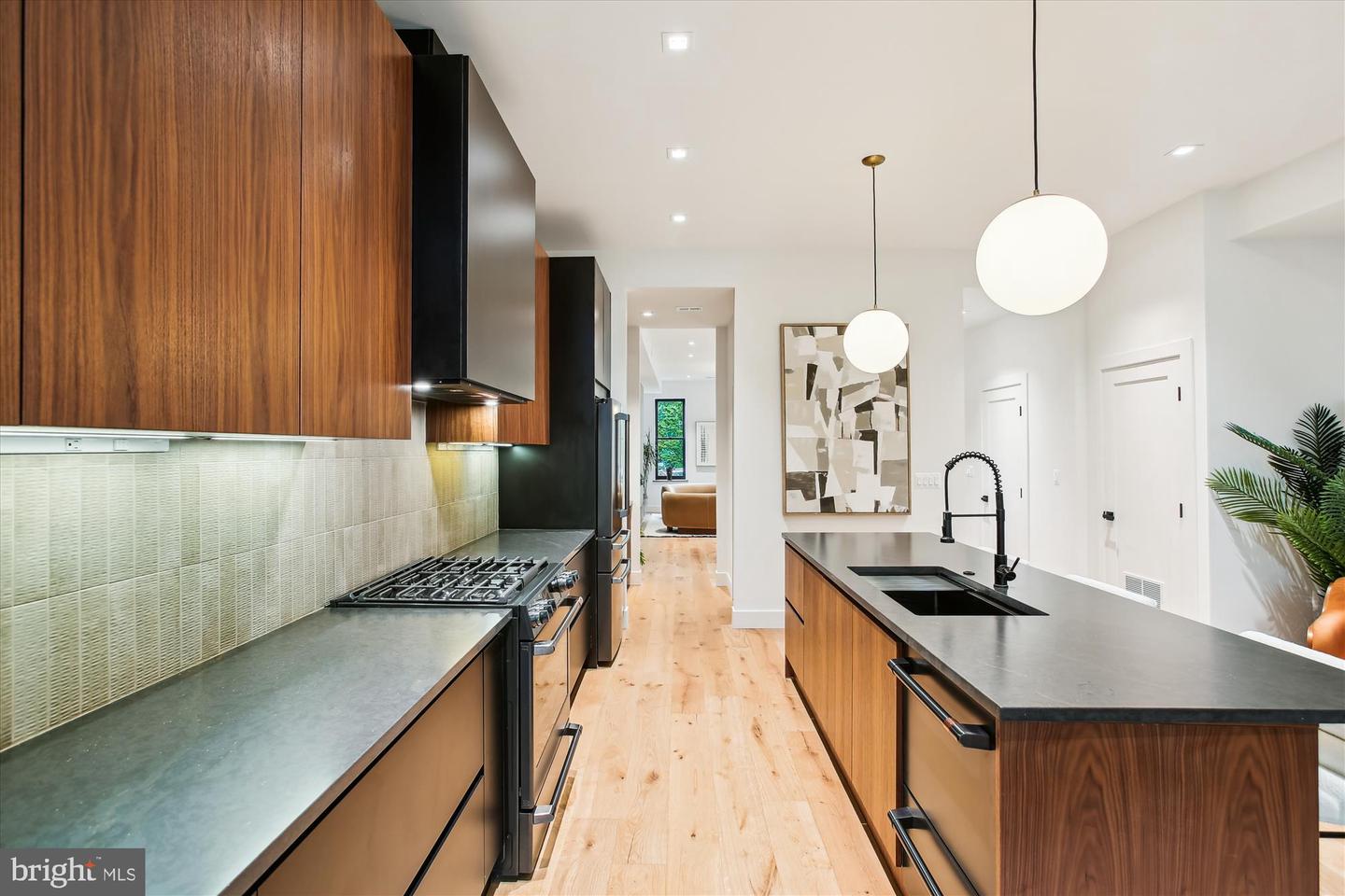 1440 S ST NW, WASHINGTON, District Of Columbia 20009, 3 Bedrooms Bedrooms, ,2 BathroomsBathrooms,Residential,For sale,1440 S ST NW,DCDC2206874 MLS # DCDC2206874