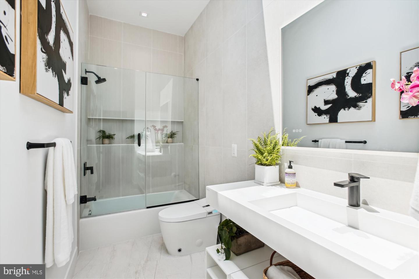 1440 S ST NW, WASHINGTON, District Of Columbia 20009, 3 Bedrooms Bedrooms, ,2 BathroomsBathrooms,Residential,For sale,1440 S ST NW,DCDC2206874 MLS # DCDC2206874