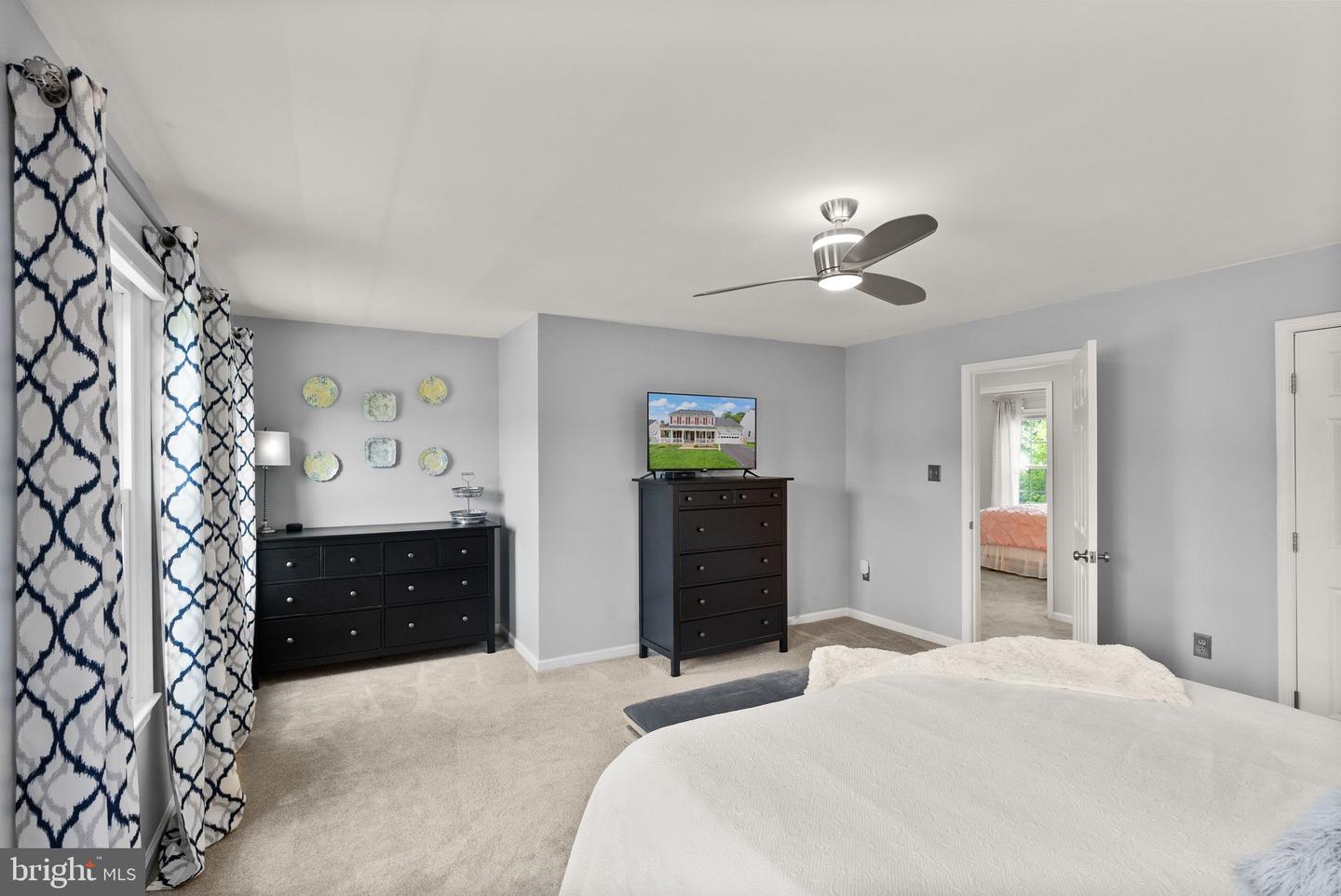 10207 DAYLILY CT, MANASSAS, Virginia 20110, 5 Bedrooms Bedrooms, ,3 BathroomsBathrooms,Residential,For sale,10207 DAYLILY CT,VAMN2008552 MLS # VAMN2008552