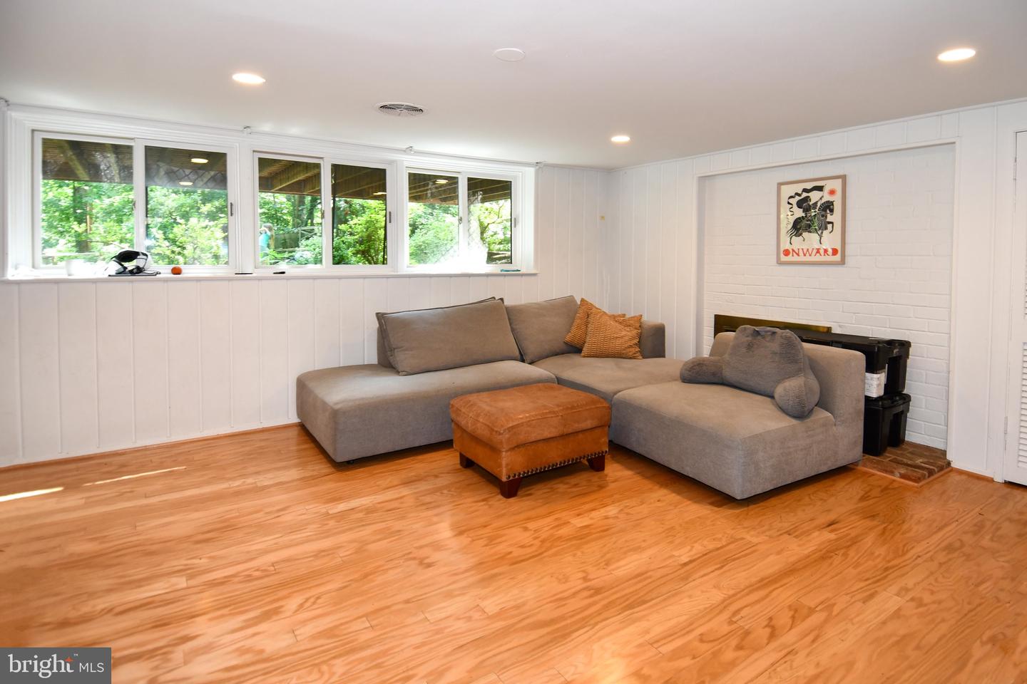 3321 HARTWELL CT, FALLS CHURCH, Virginia 22042, 4 Bedrooms Bedrooms, ,2 BathroomsBathrooms,Residential,For sale,3321 HARTWELL CT,VAFX2249388 MLS # VAFX2249388