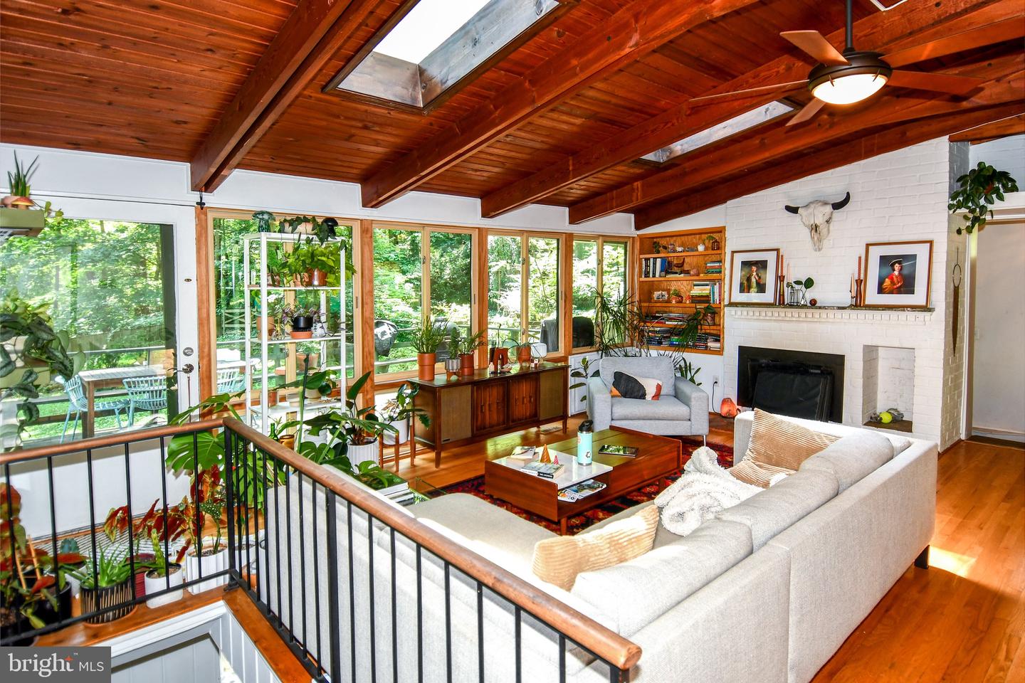 3321 HARTWELL CT, FALLS CHURCH, Virginia 22042, 4 Bedrooms Bedrooms, ,2 BathroomsBathrooms,Residential,For sale,3321 HARTWELL CT,VAFX2249388 MLS # VAFX2249388