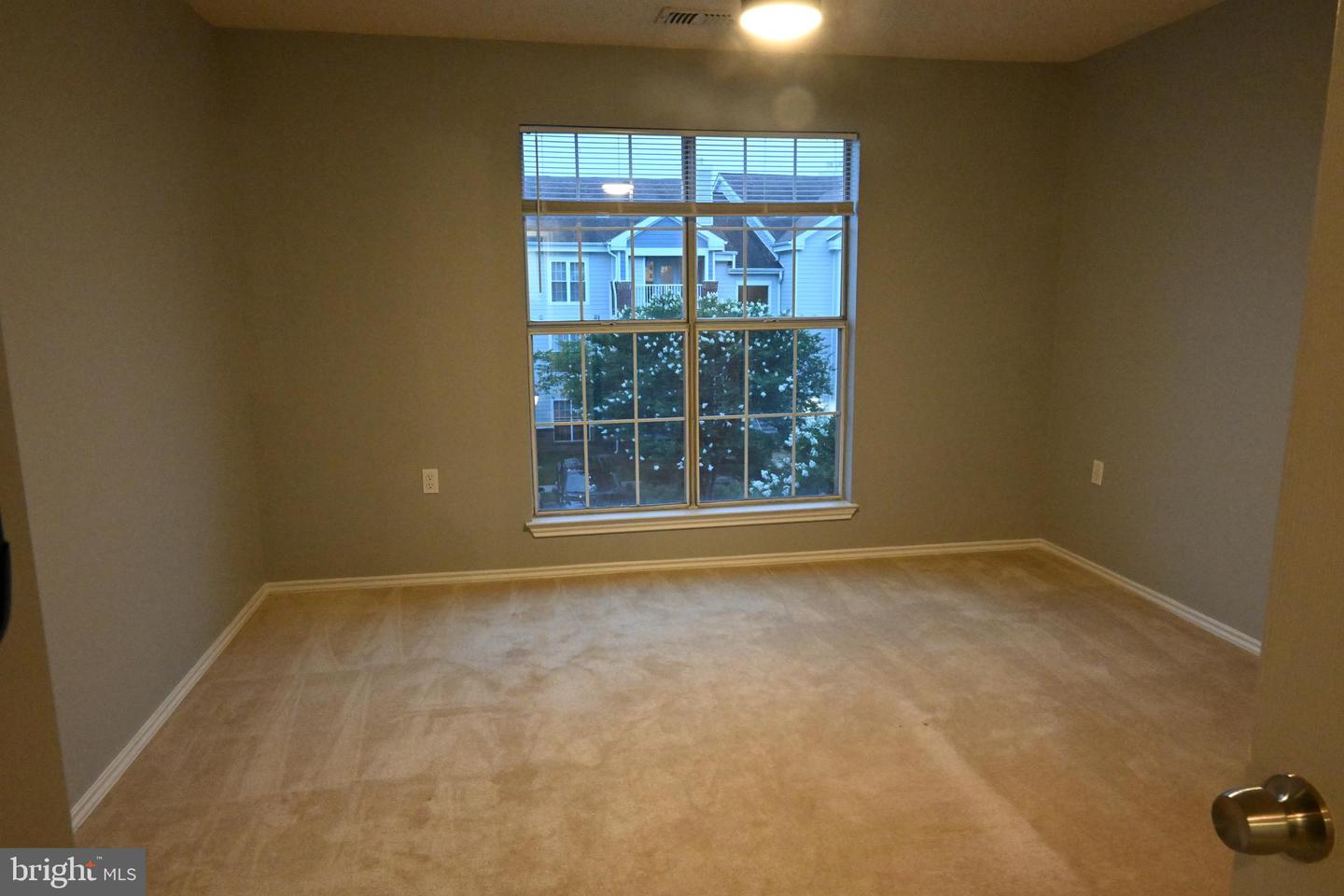 20965 TIMBER RIDGE TER #304, ASHBURN, Virginia 20147, 1 Bedroom Bedrooms, ,1 BathroomBathrooms,Residential,For sale,20965 TIMBER RIDGE TER #304,VALO2100198 MLS # VALO2100198