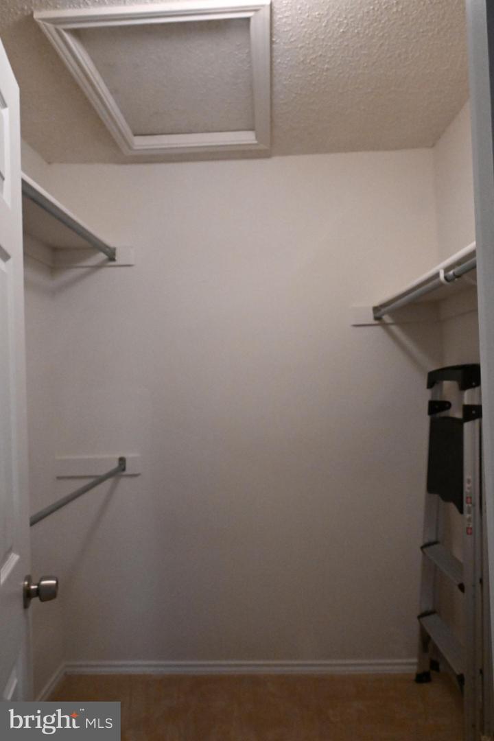 20965 TIMBER RIDGE TER #304, ASHBURN, Virginia 20147, 1 Bedroom Bedrooms, ,1 BathroomBathrooms,Residential,For sale,20965 TIMBER RIDGE TER #304,VALO2100198 MLS # VALO2100198